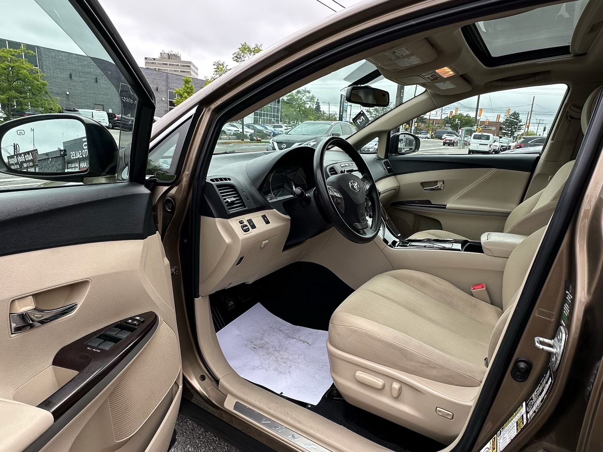 /autocainc/2010-Toyota-Venza-4371144912343261.jpg