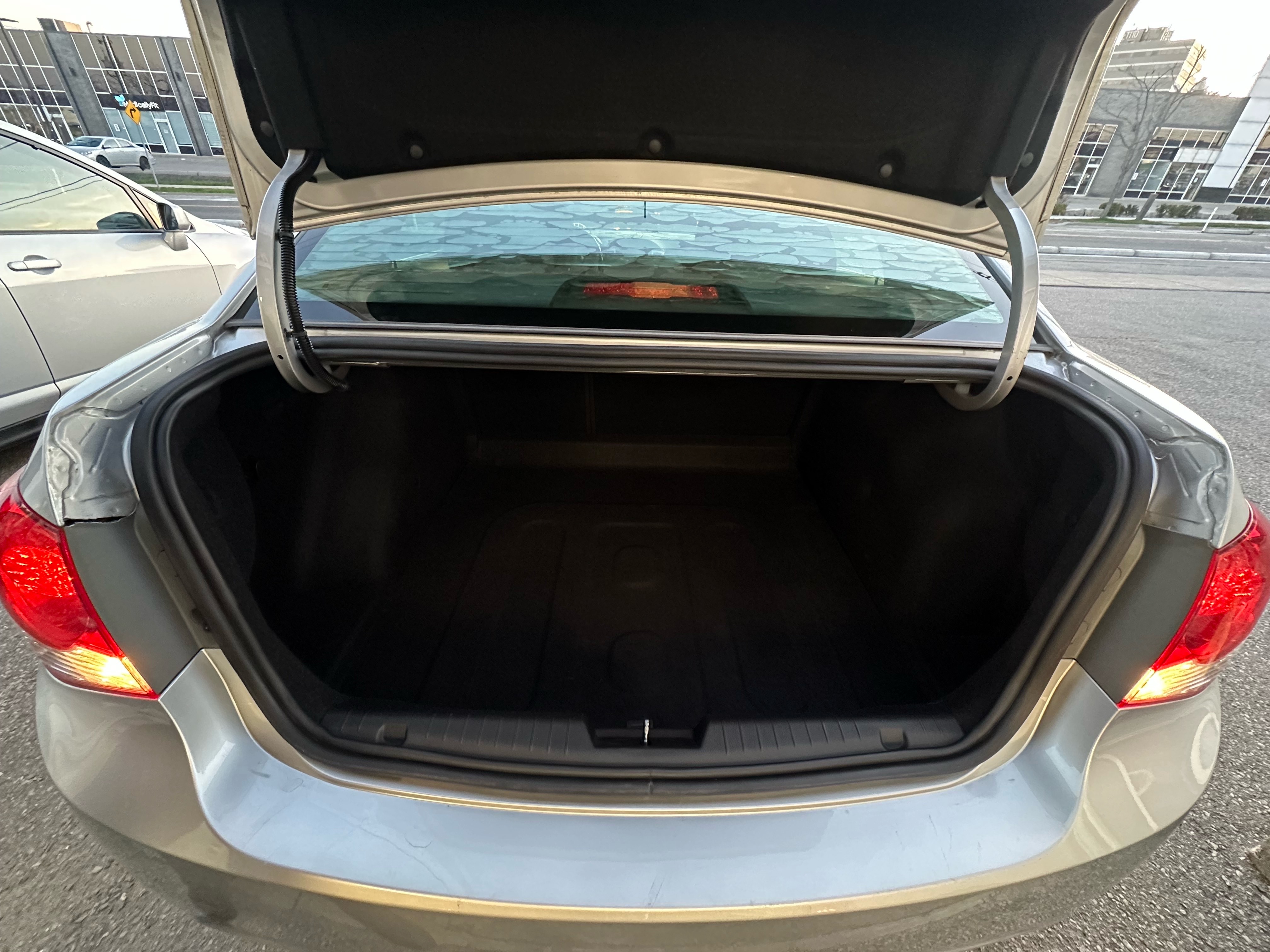/autocainc/2011-Chevrolet-Cruze-9970065368222396.jpg
