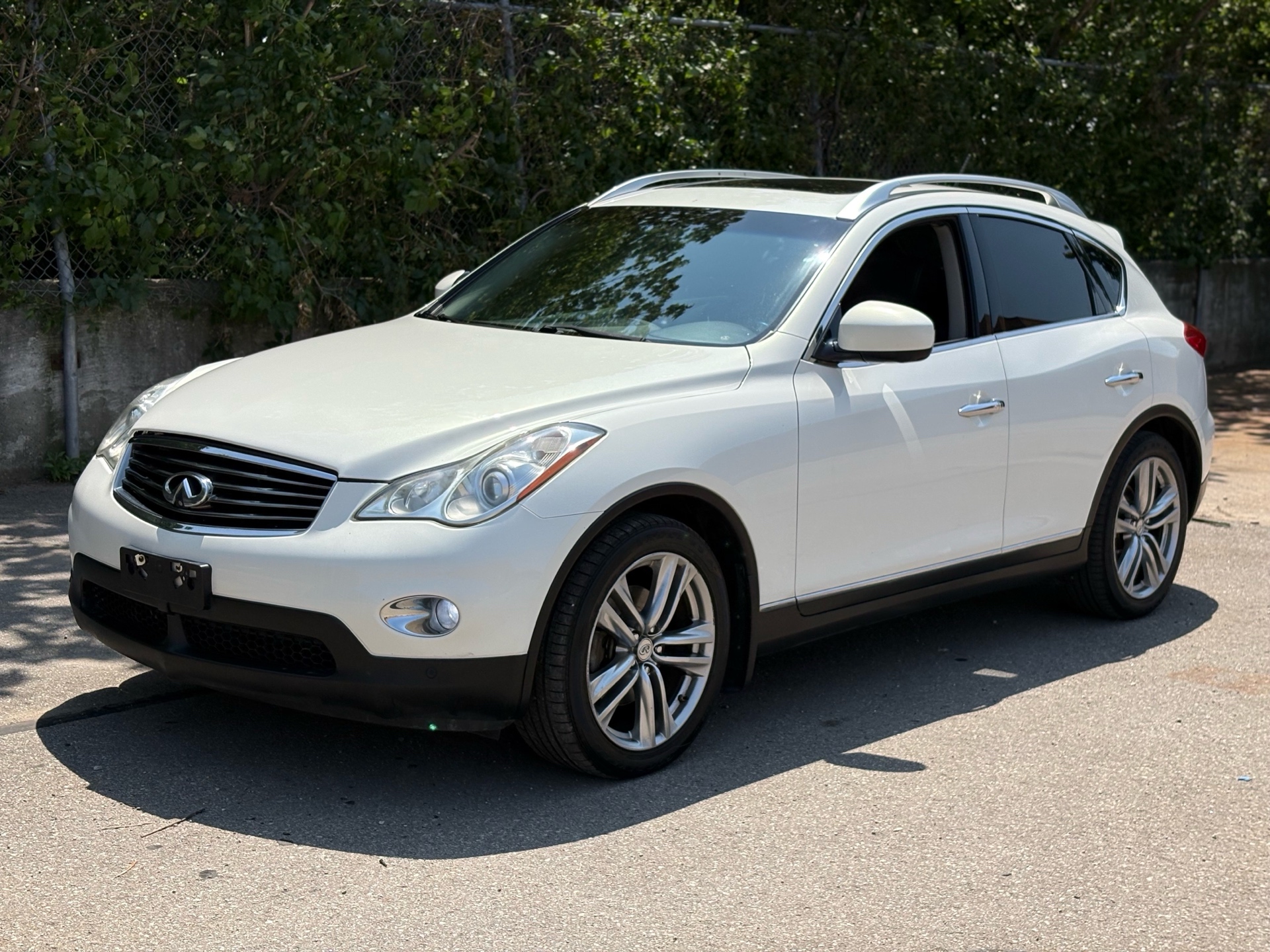 /autocainc/2011-INFINITI-EX35-08811091515734071.jpg