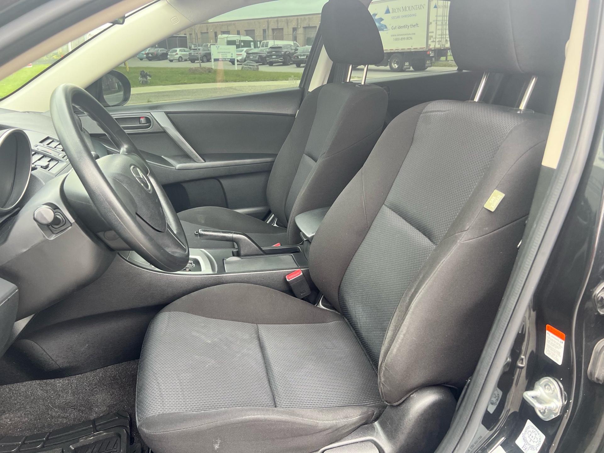 /autocainc/2011-Mazda-Mazda3-1397533698294231.jpg