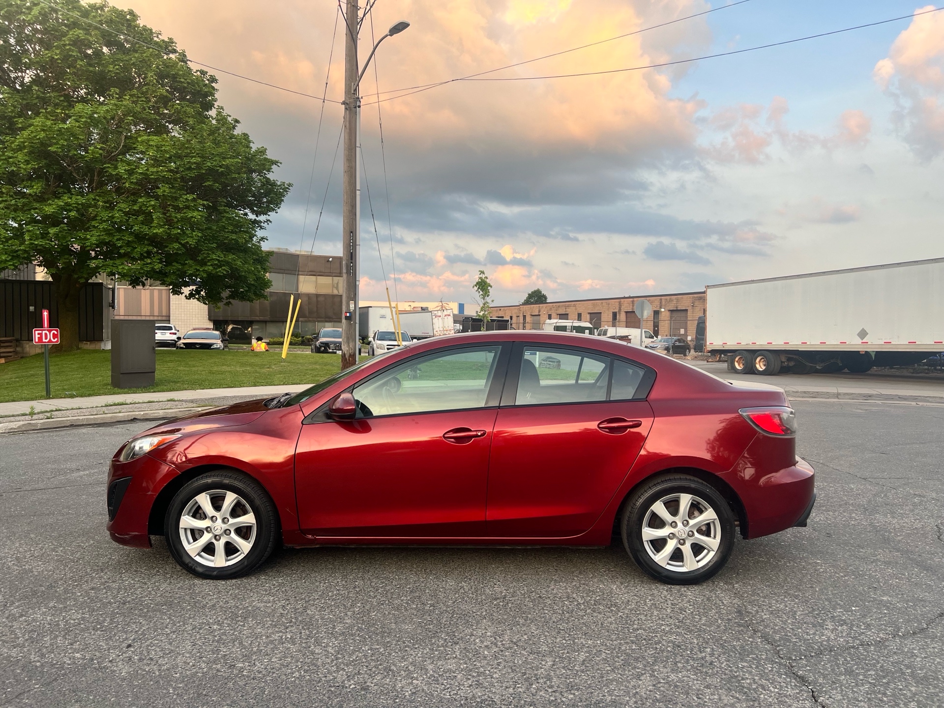 /autocainc/2011-Mazda-Mazda3-4445833175627525.jpg