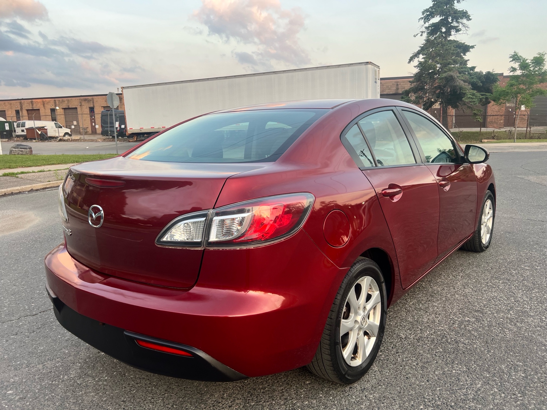 /autocainc/2011-Mazda-Mazda3-9056145558671391.jpg
