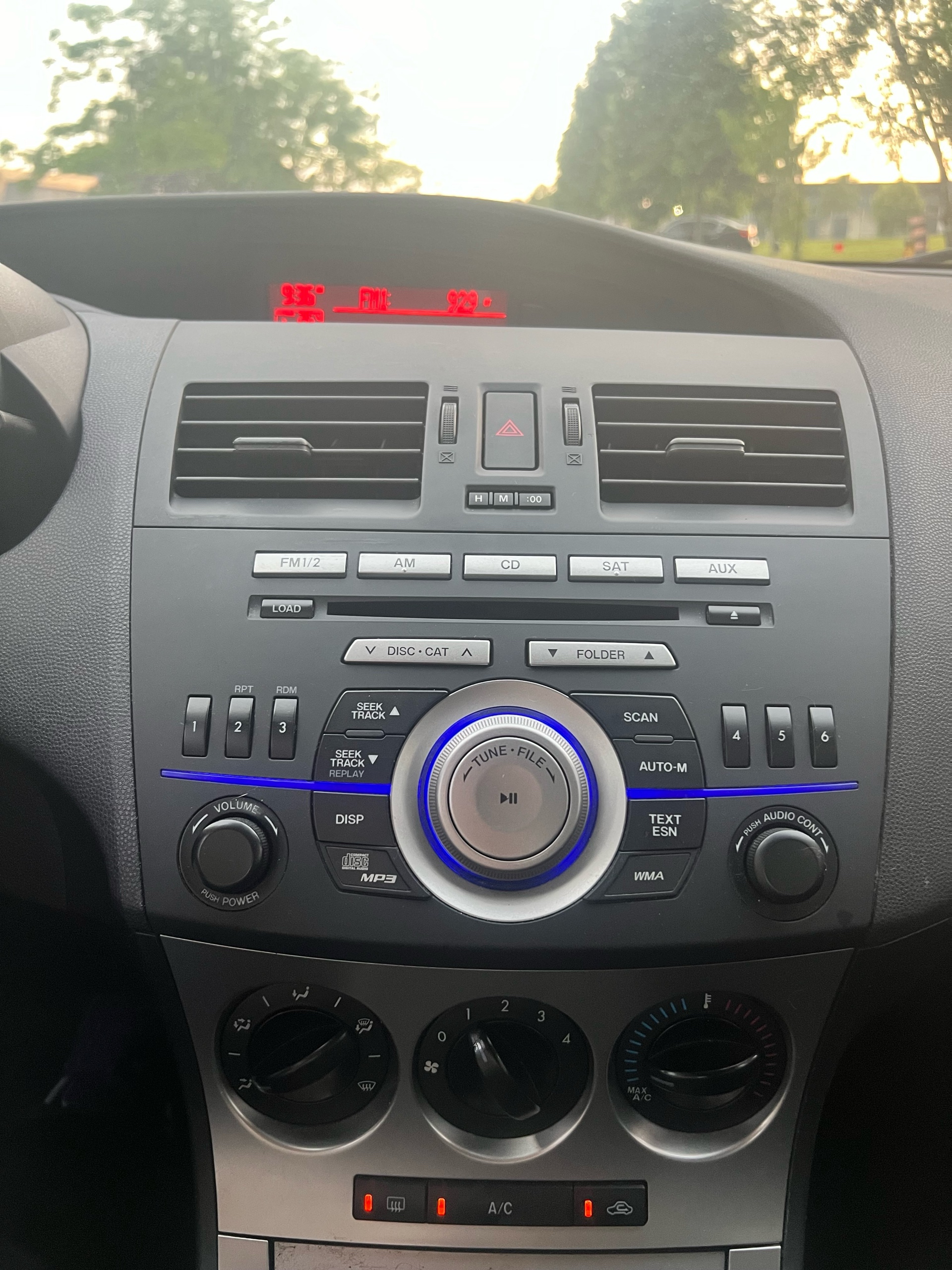/autocainc/2011-Mazda-Mazda3-9483760539422248.jpg