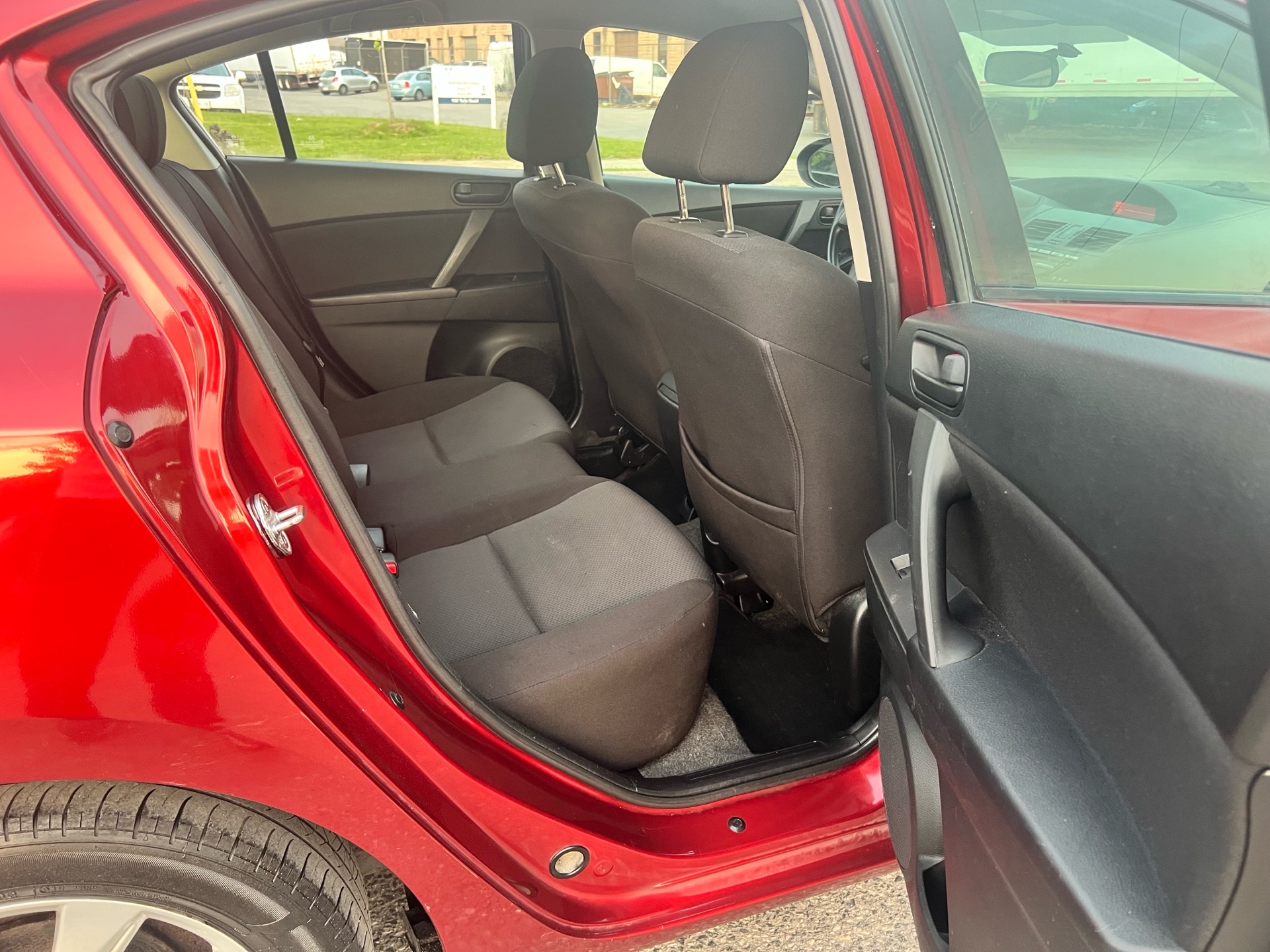 /autocainc/2011-Mazda-Mazda3-9715652988224033.jpg