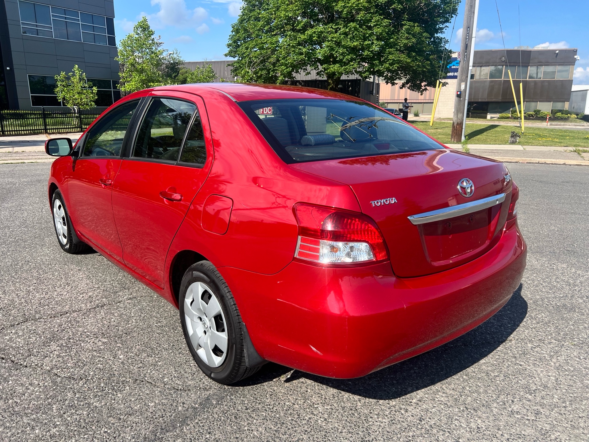 /autocainc/2011-Toyota-Yaris-13899378135893814.jpg