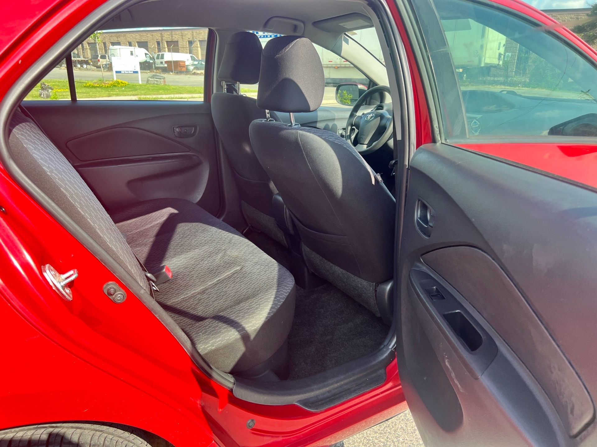 /autocainc/2011-Toyota-Yaris-8459585243334773.jpg