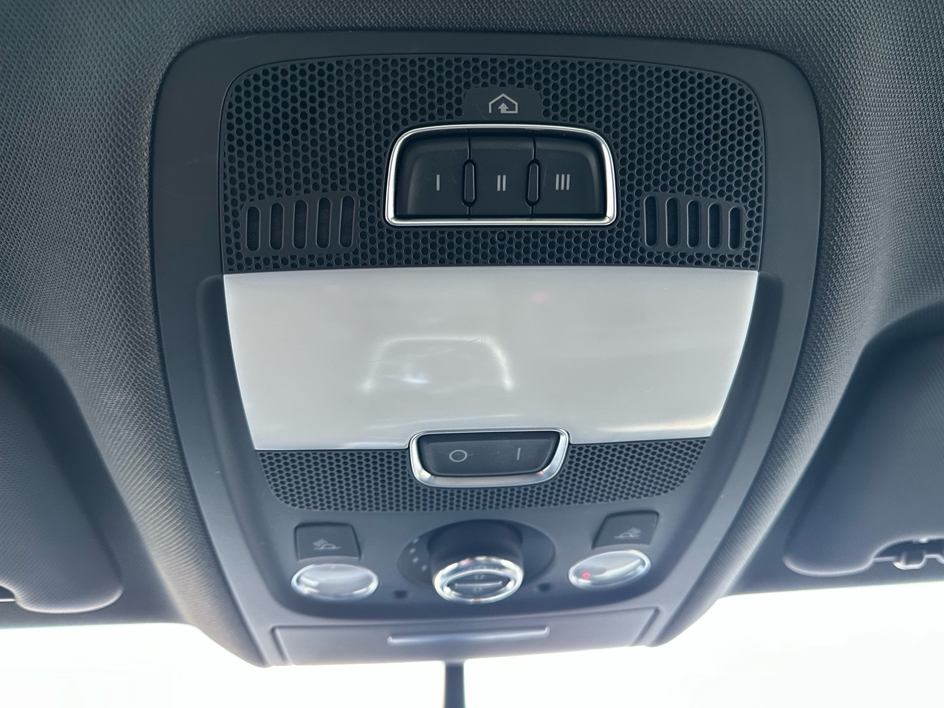 /autocainc/2012-Audi-Q5-604987081550612.jpg