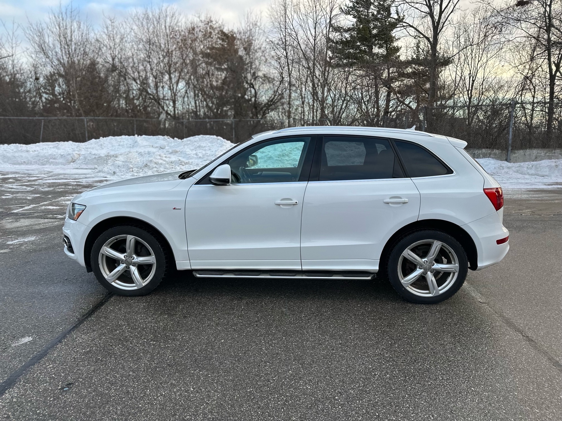 /autocainc/2012-Audi-Q5-894512357791984.jpg