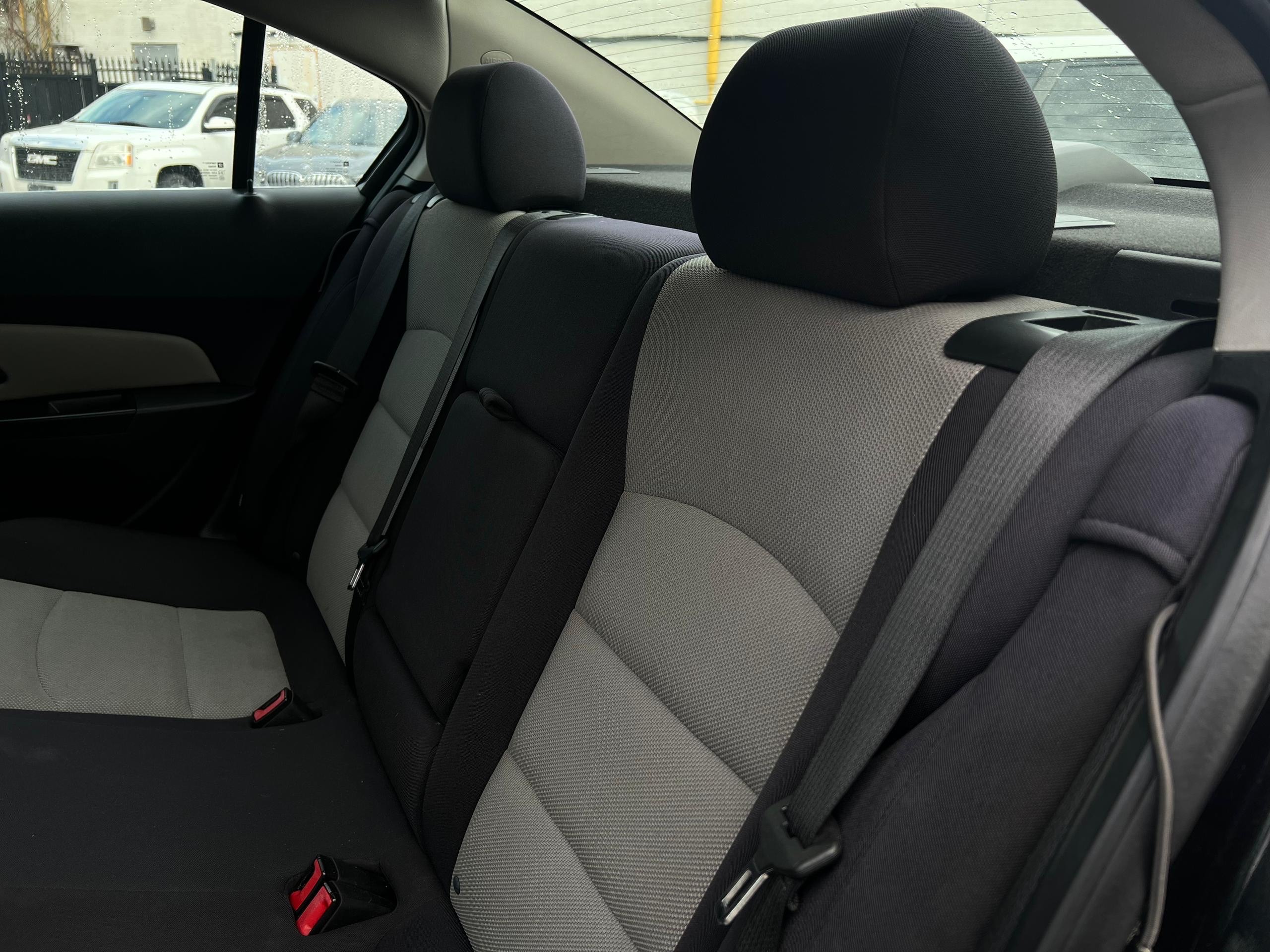 /autocainc/2012-Chevrolet-Cruze-8287860367361868.jpg