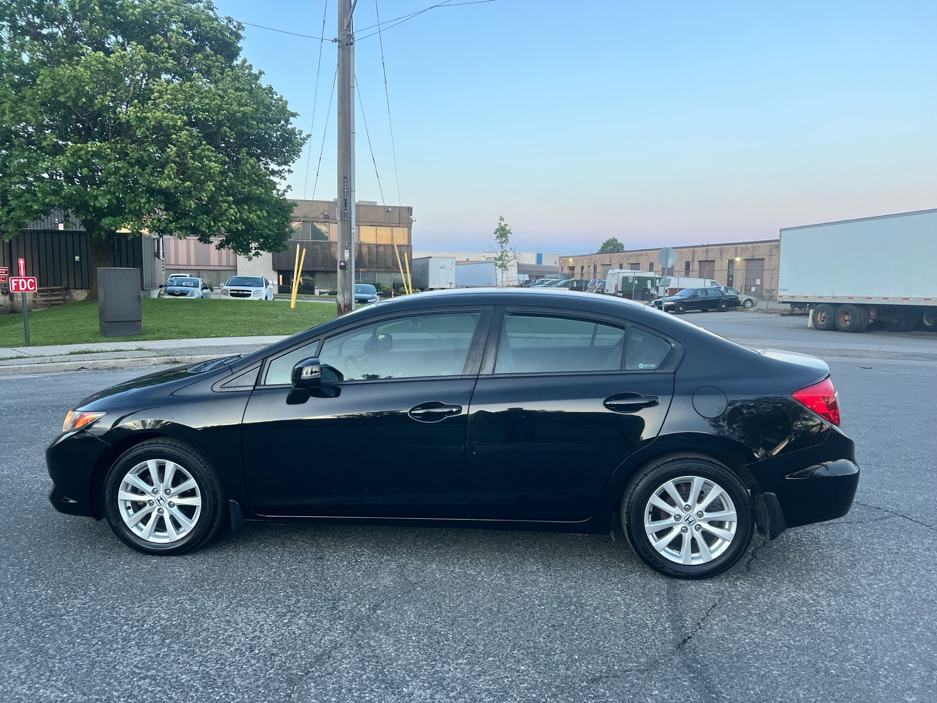 /autocainc/2012-Honda-Civic-7016903997980997.jpg