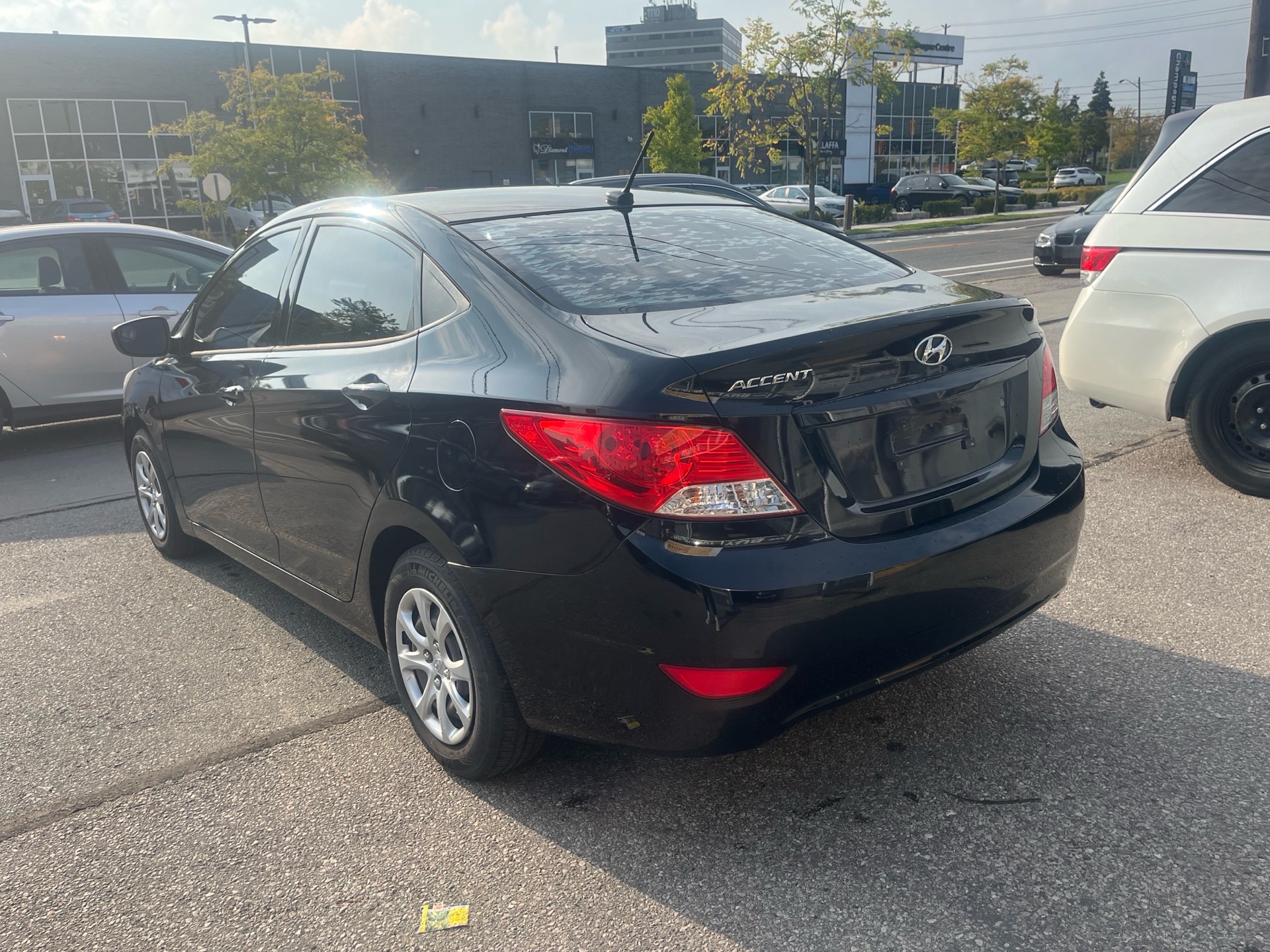 /autocainc/2012-Hyundai-Accent-0022464466631317848.jpg