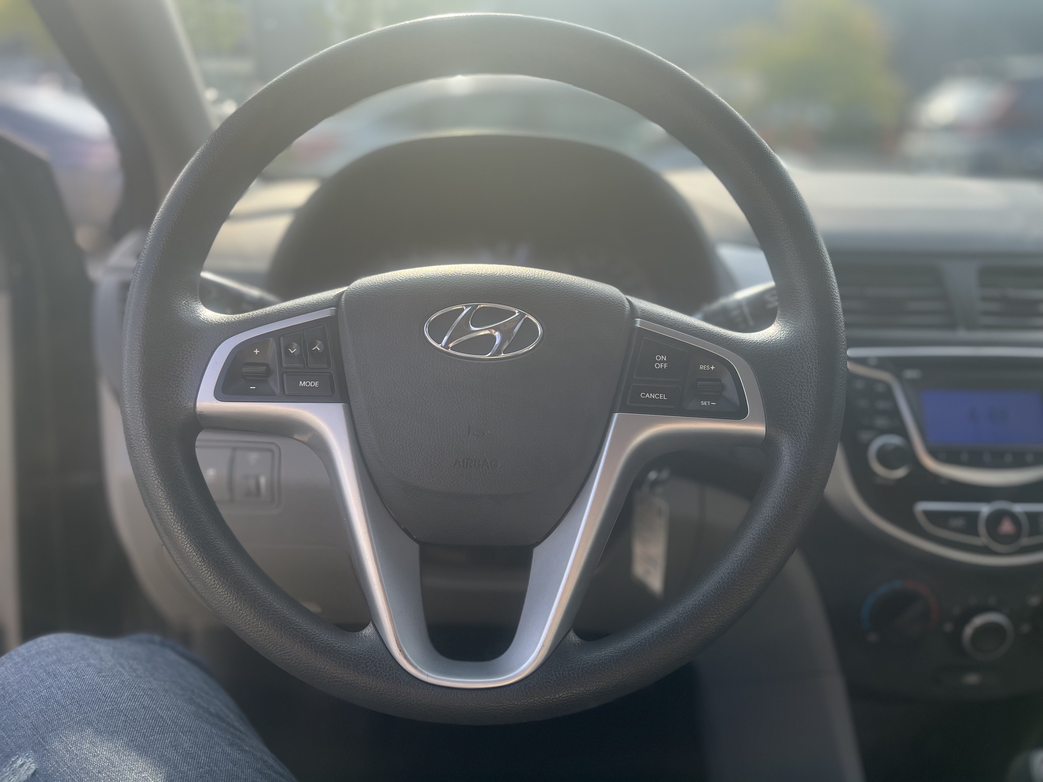 /autocainc/2012-Hyundai-Accent-901475938632476.jpg