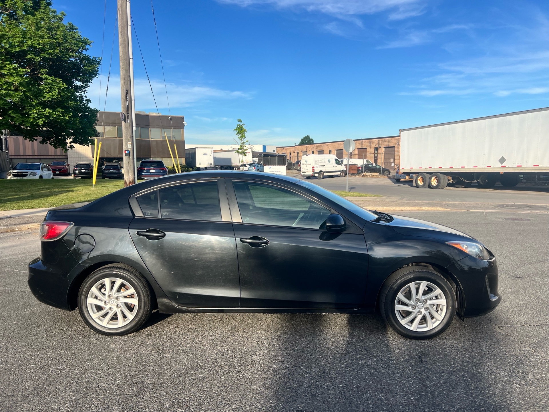 /autocainc/2012-Mazda-Mazda3-24568253214541502.jpg