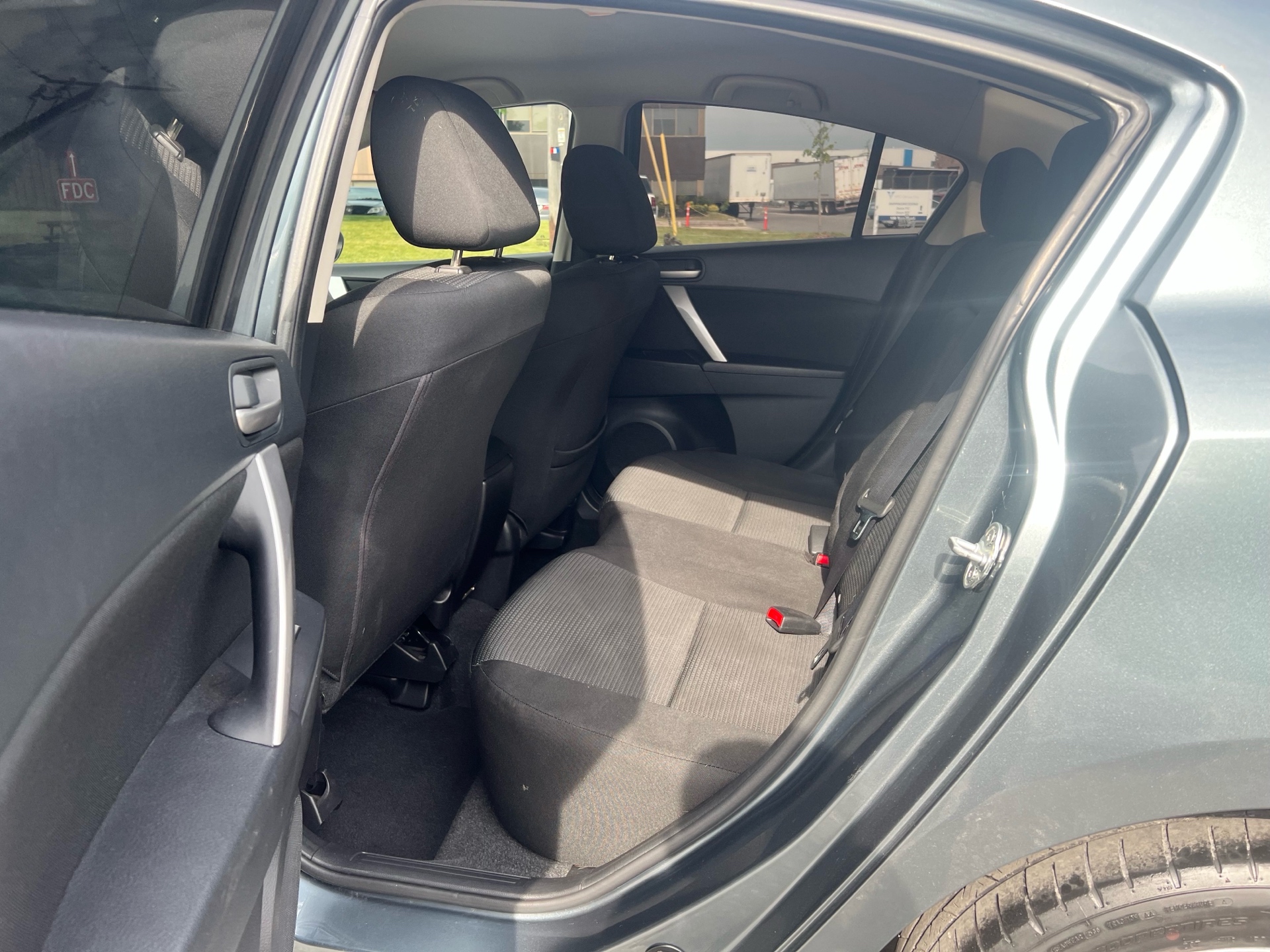 /autocainc/2012-Mazda-Mazda3-32970843798294425.jpg