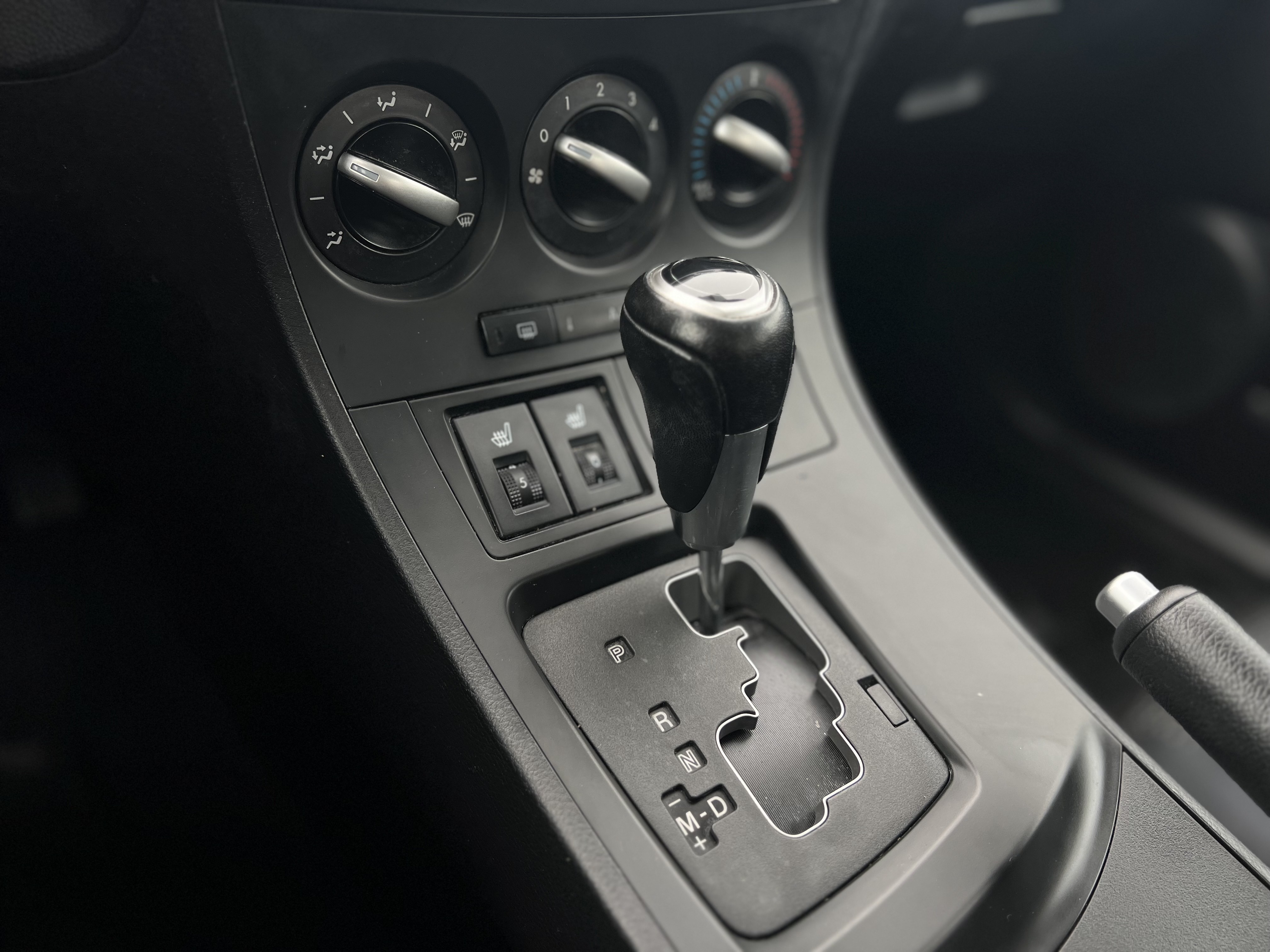 /autocainc/2012-Mazda-Mazda3-34017133046063397.jpg