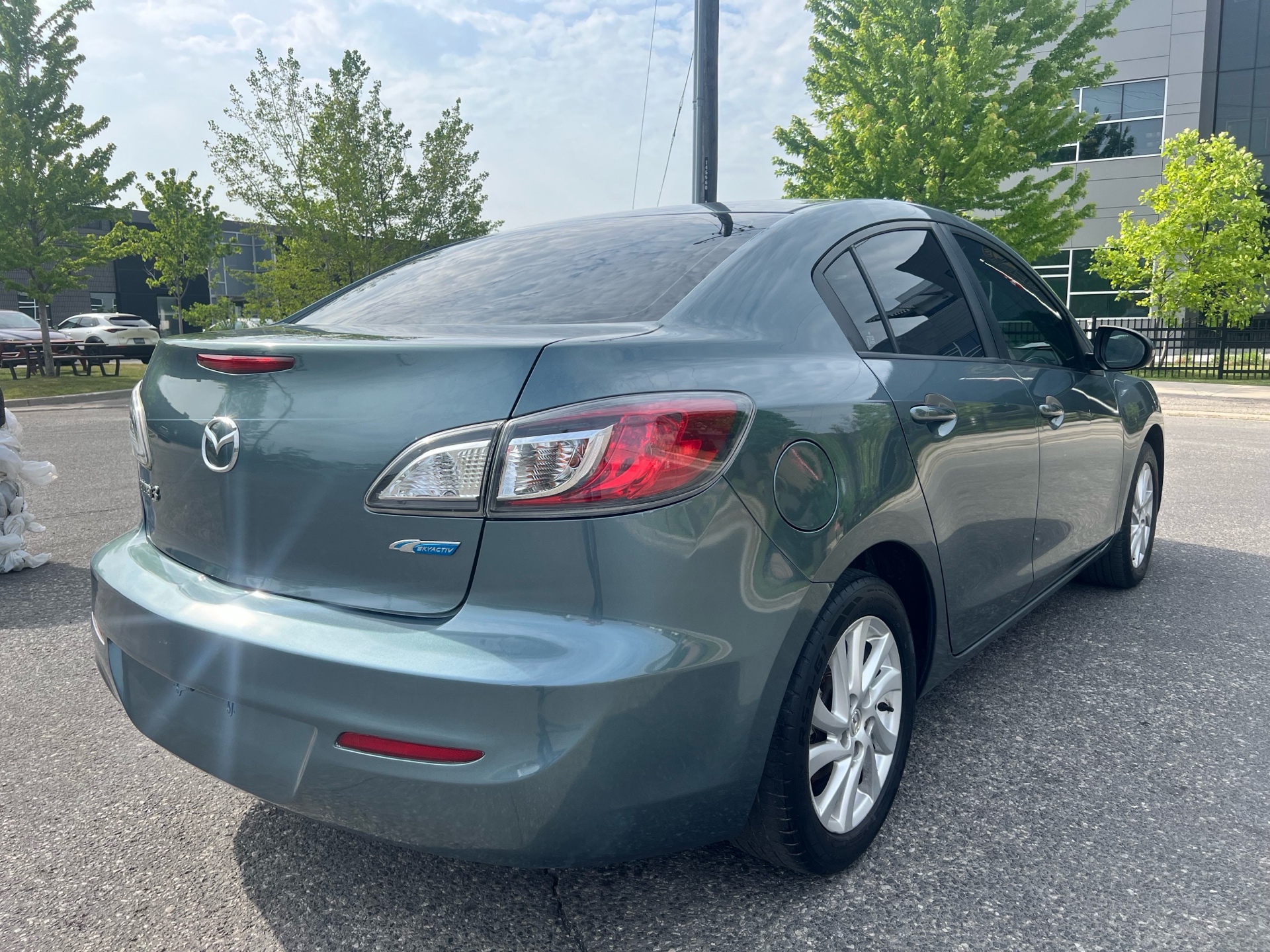 /autocainc/2012-Mazda-Mazda3-46268557477137984.jpg