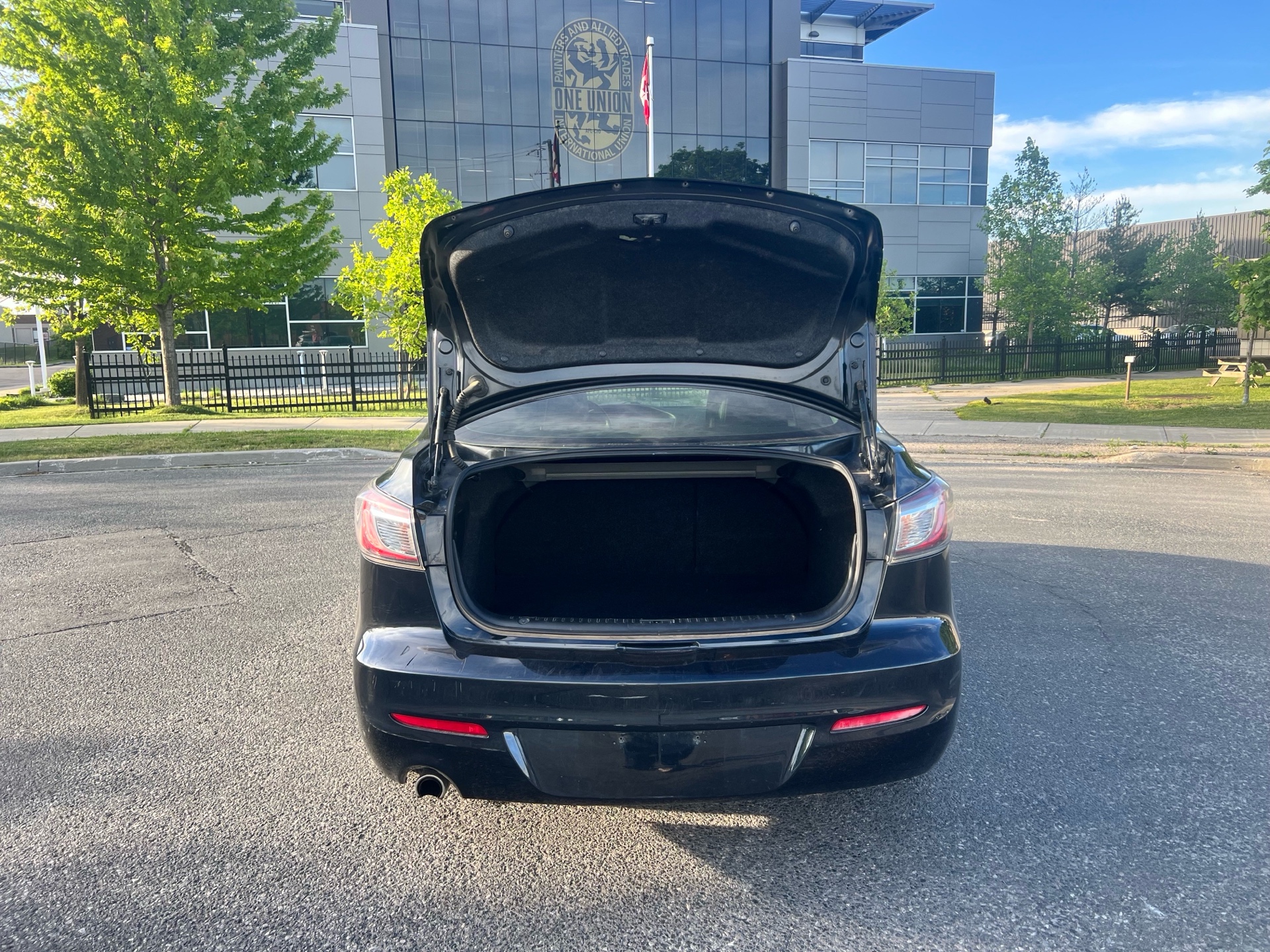 /autocainc/2012-Mazda-Mazda3-511807219859902.jpg