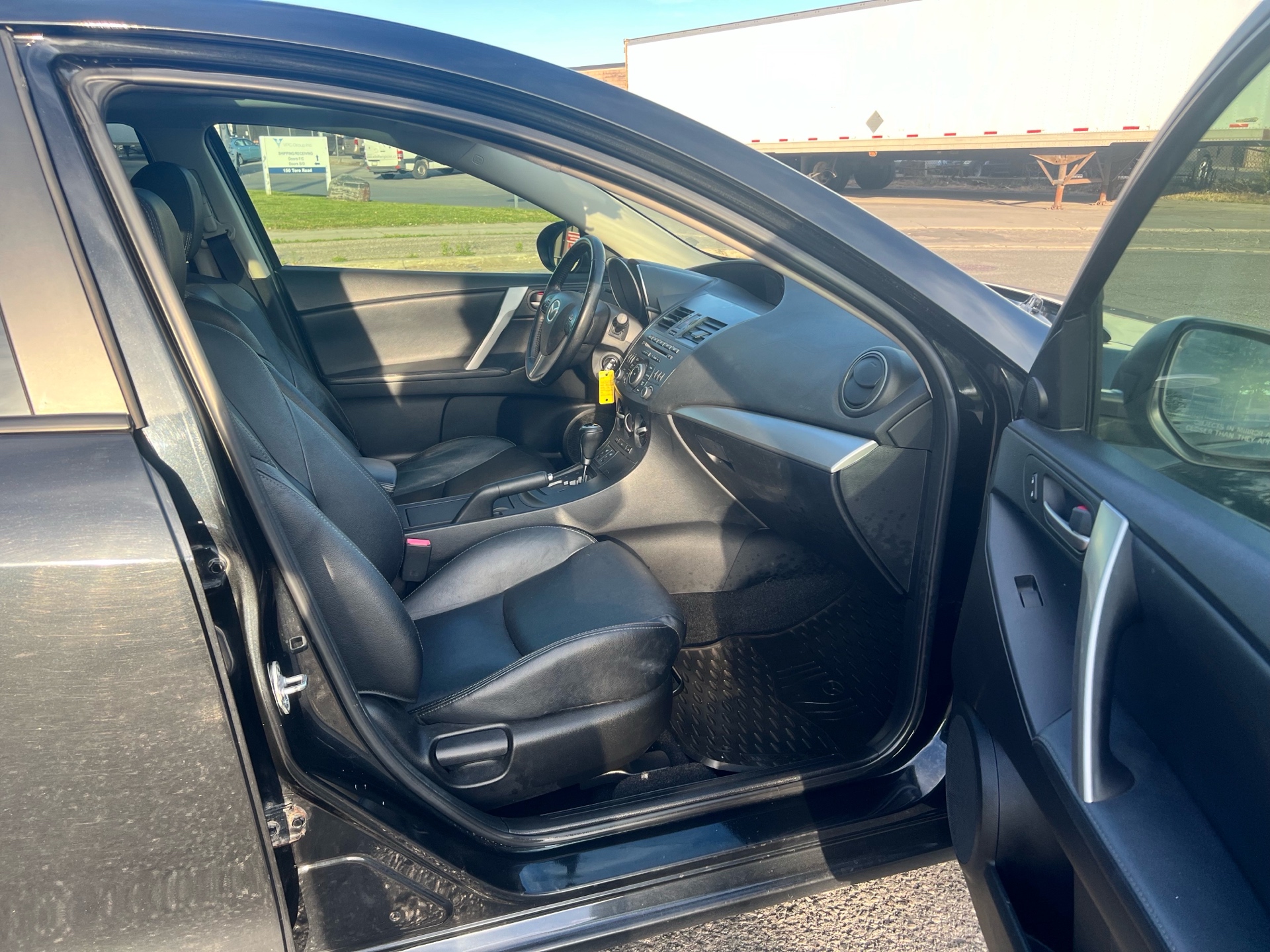 /autocainc/2012-Mazda-Mazda3-5808378839884152.jpg