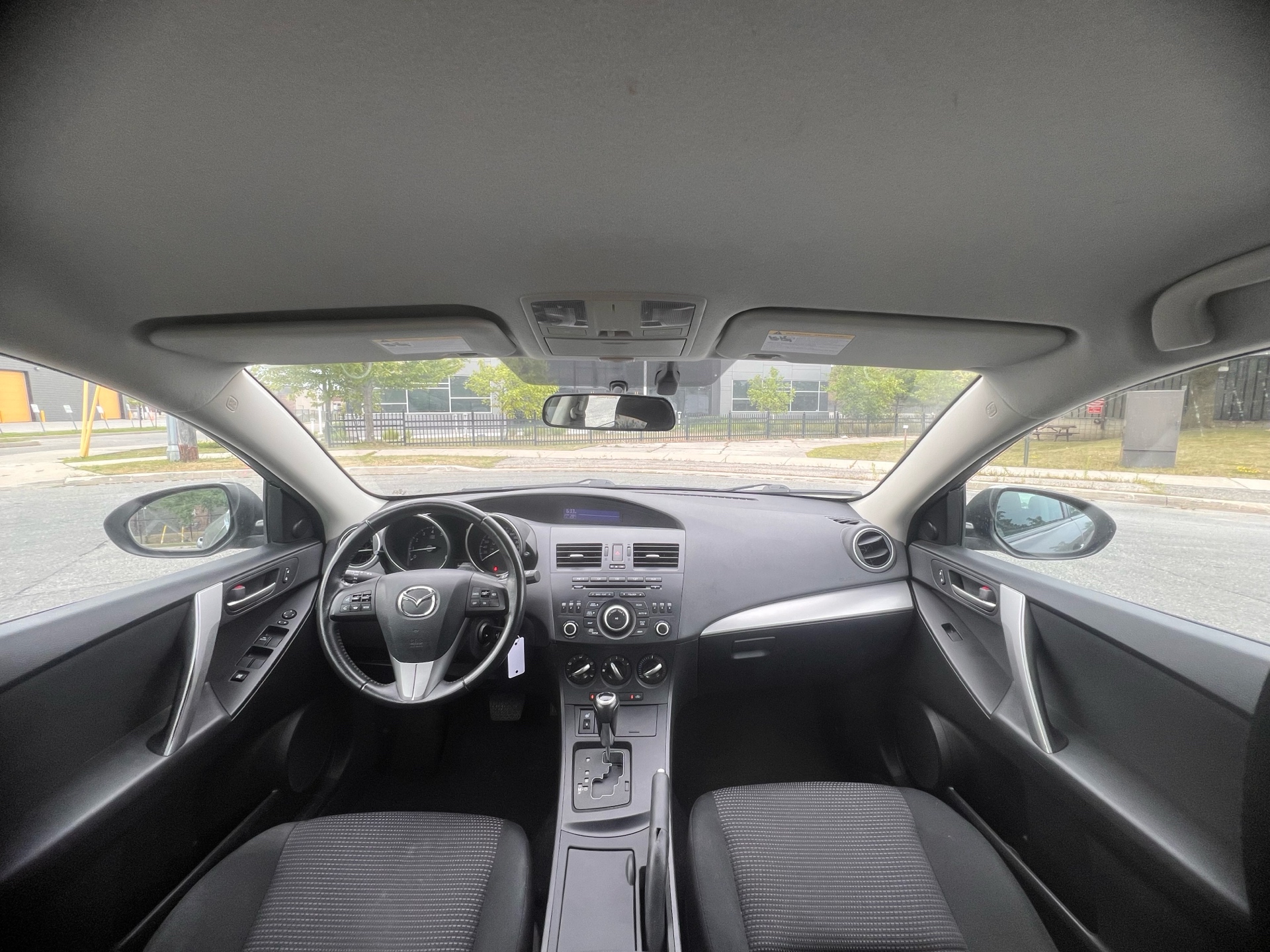 /autocainc/2012-Mazda-Mazda3-6638086092246749.jpg