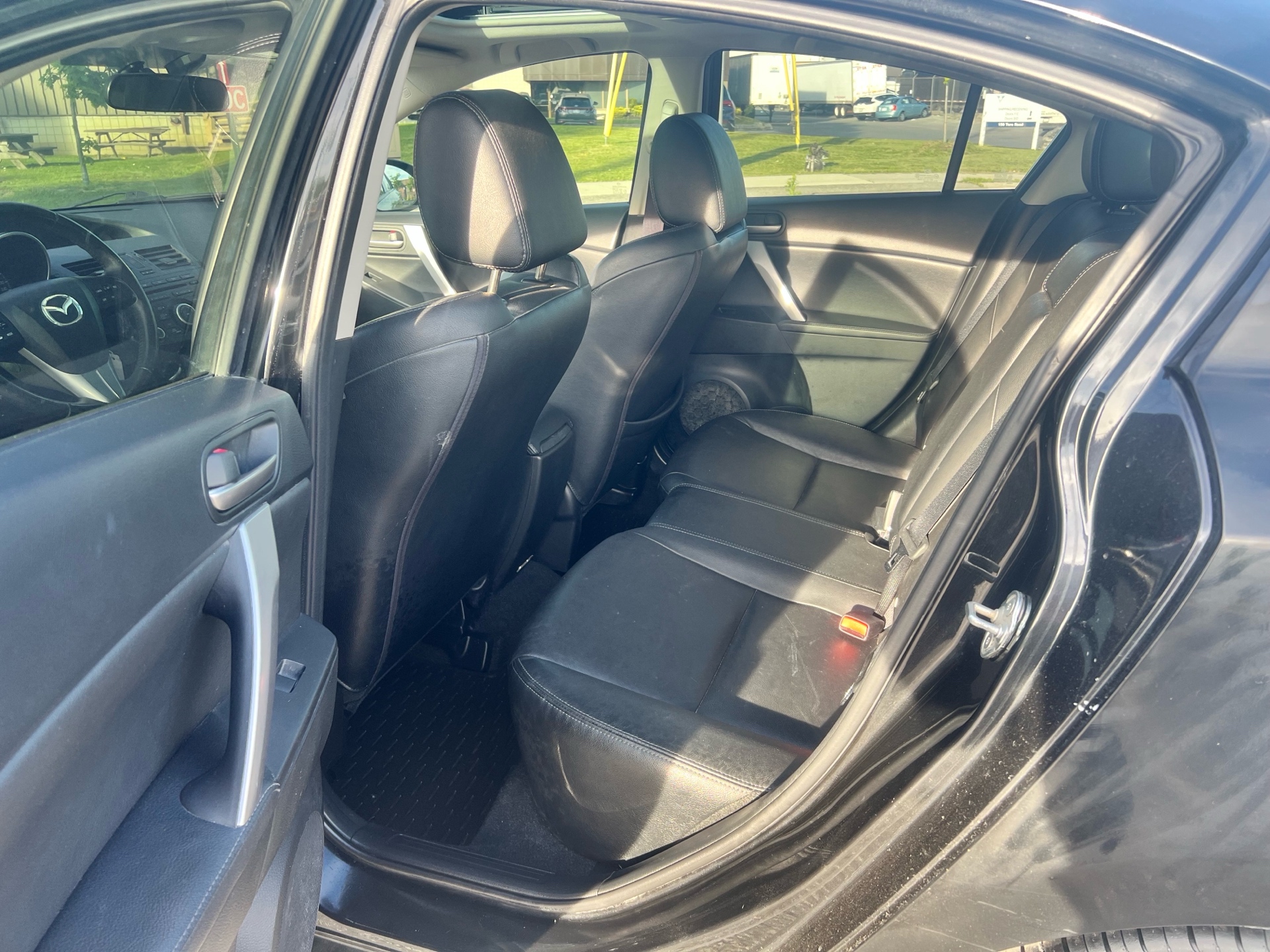 /autocainc/2012-Mazda-Mazda3-7774757080451393.jpg