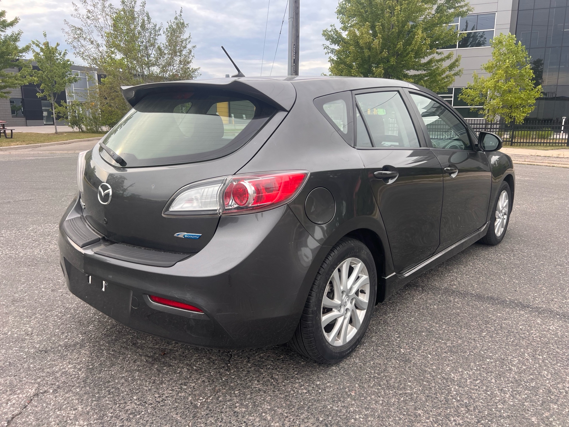 /autocainc/2012-Mazda-Mazda3-8570432271605135.jpg