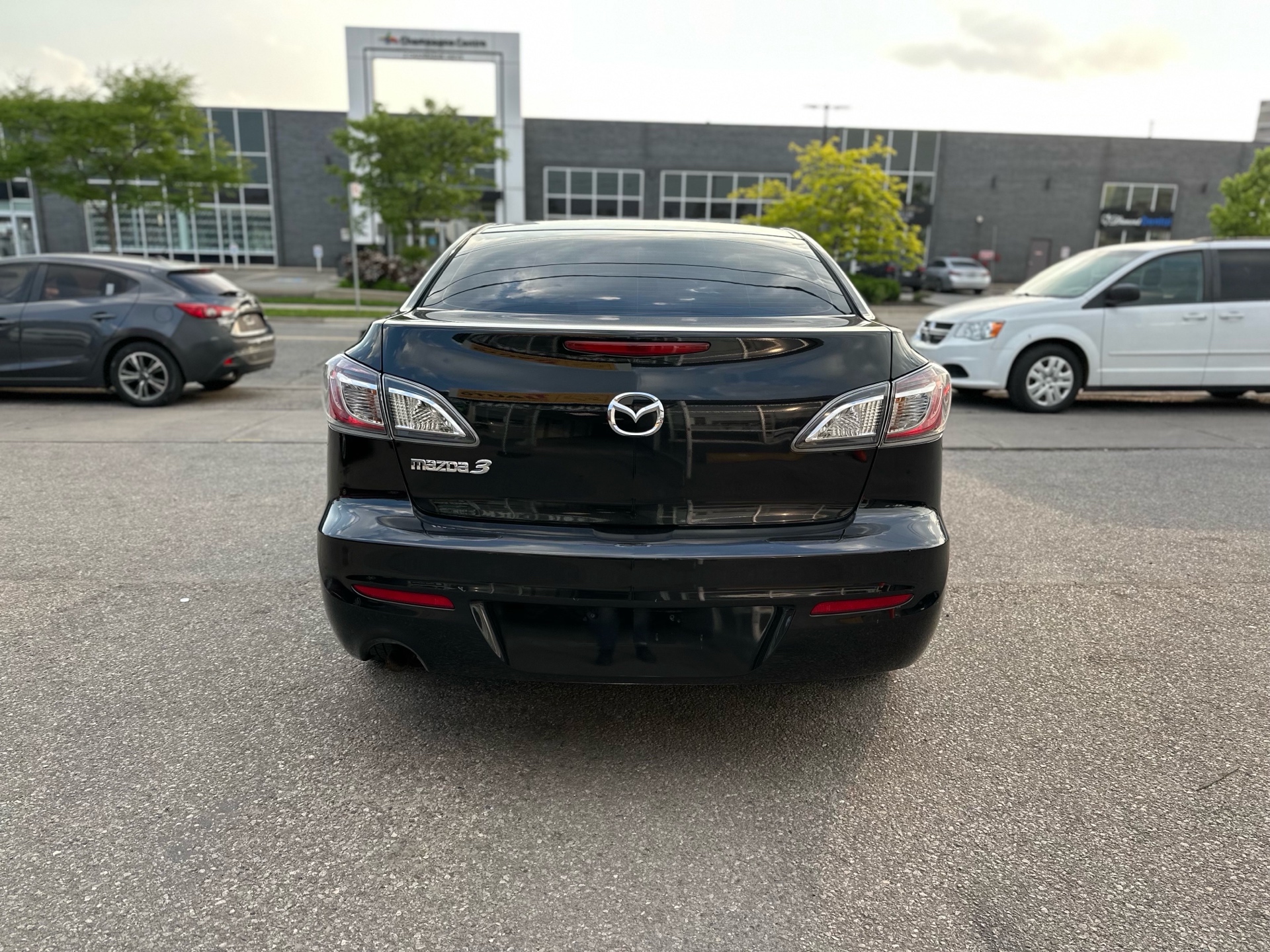 /autocainc/2012-Mazda-Mazda3-9244143714978816.jpg