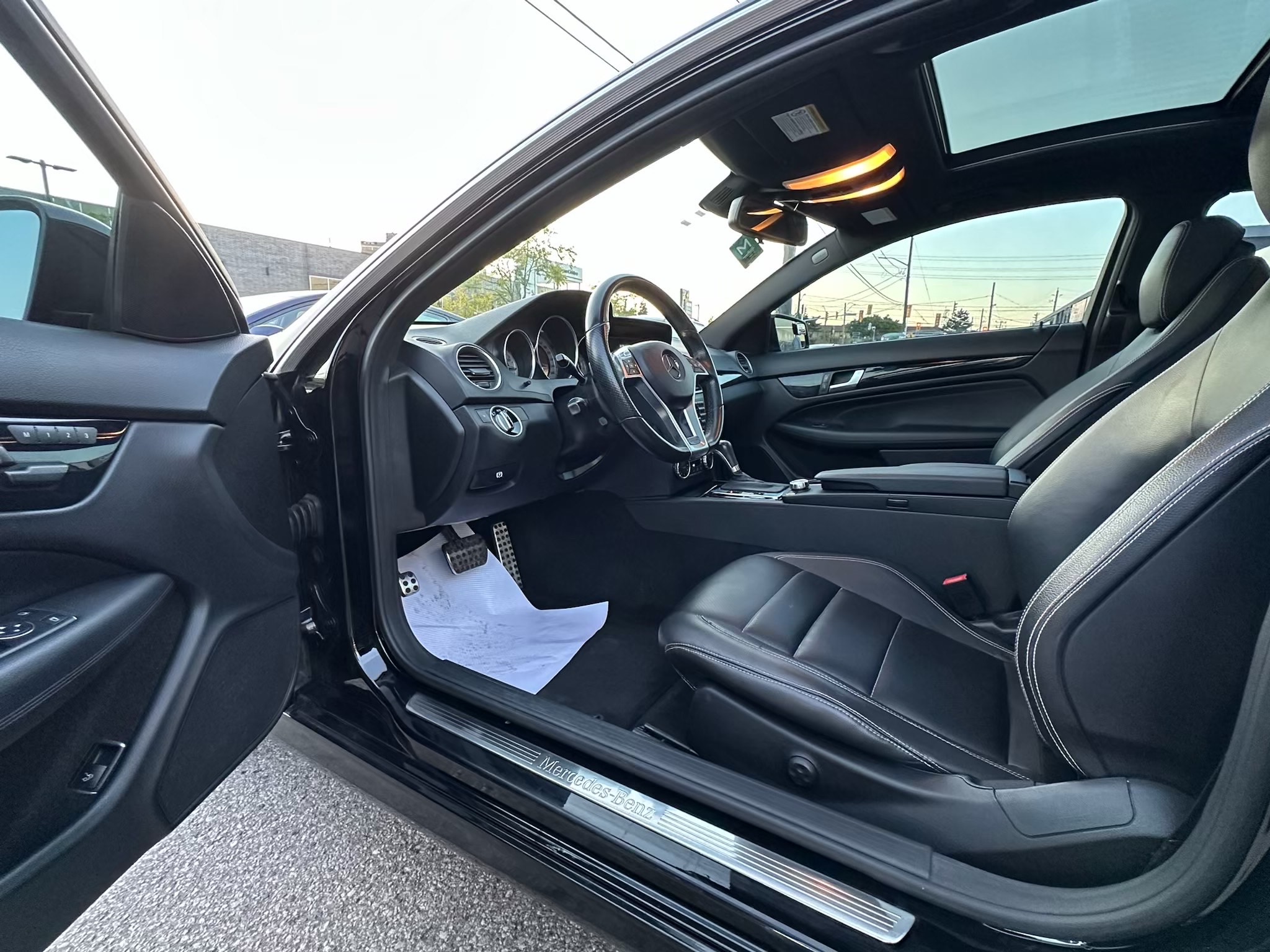 /autocainc/2012-Mercedes-Benz-C-Class-4048786619332505.jpg