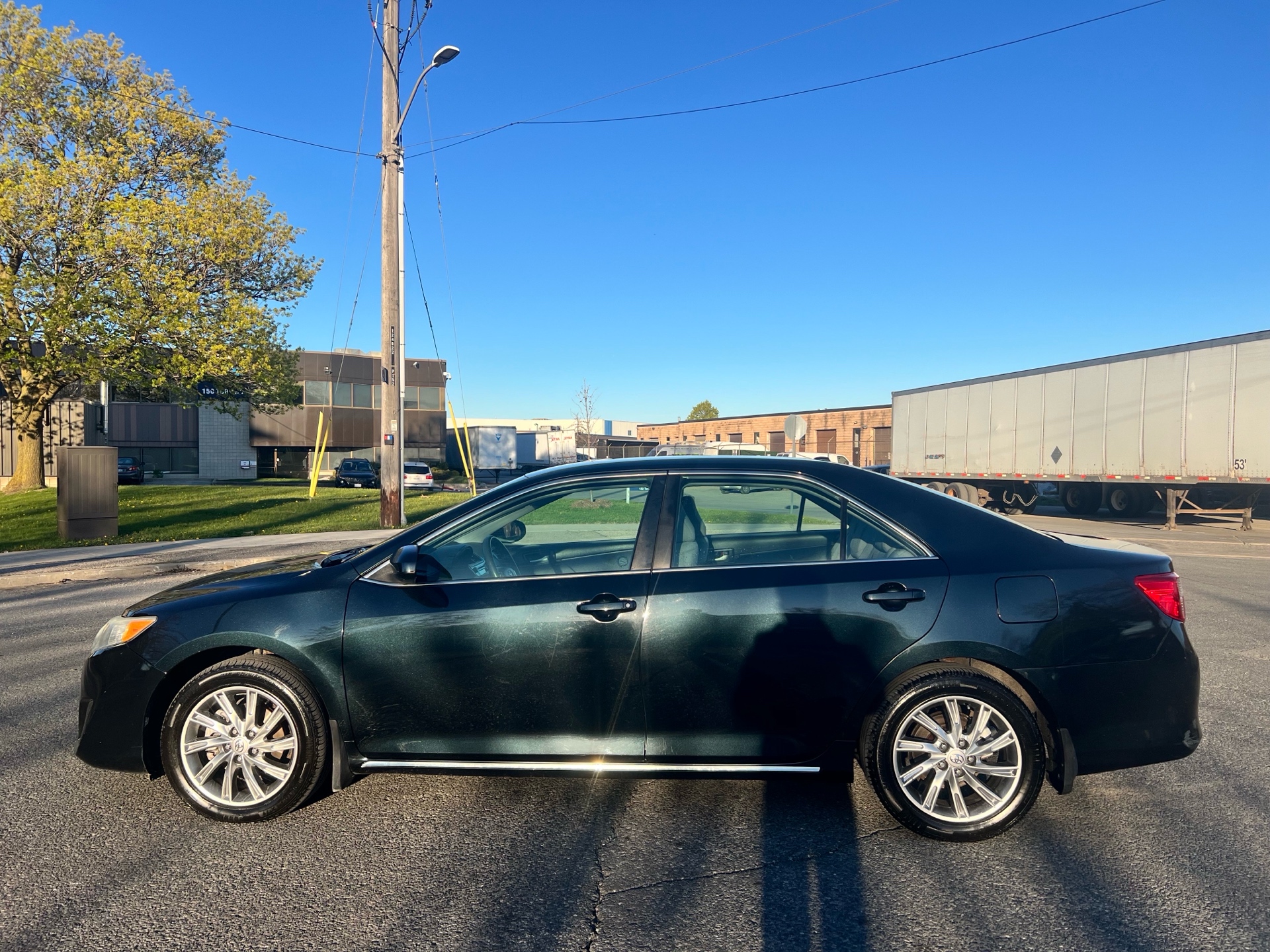 /autocainc/2012-Toyota-Camry-03175532677962356.jpg