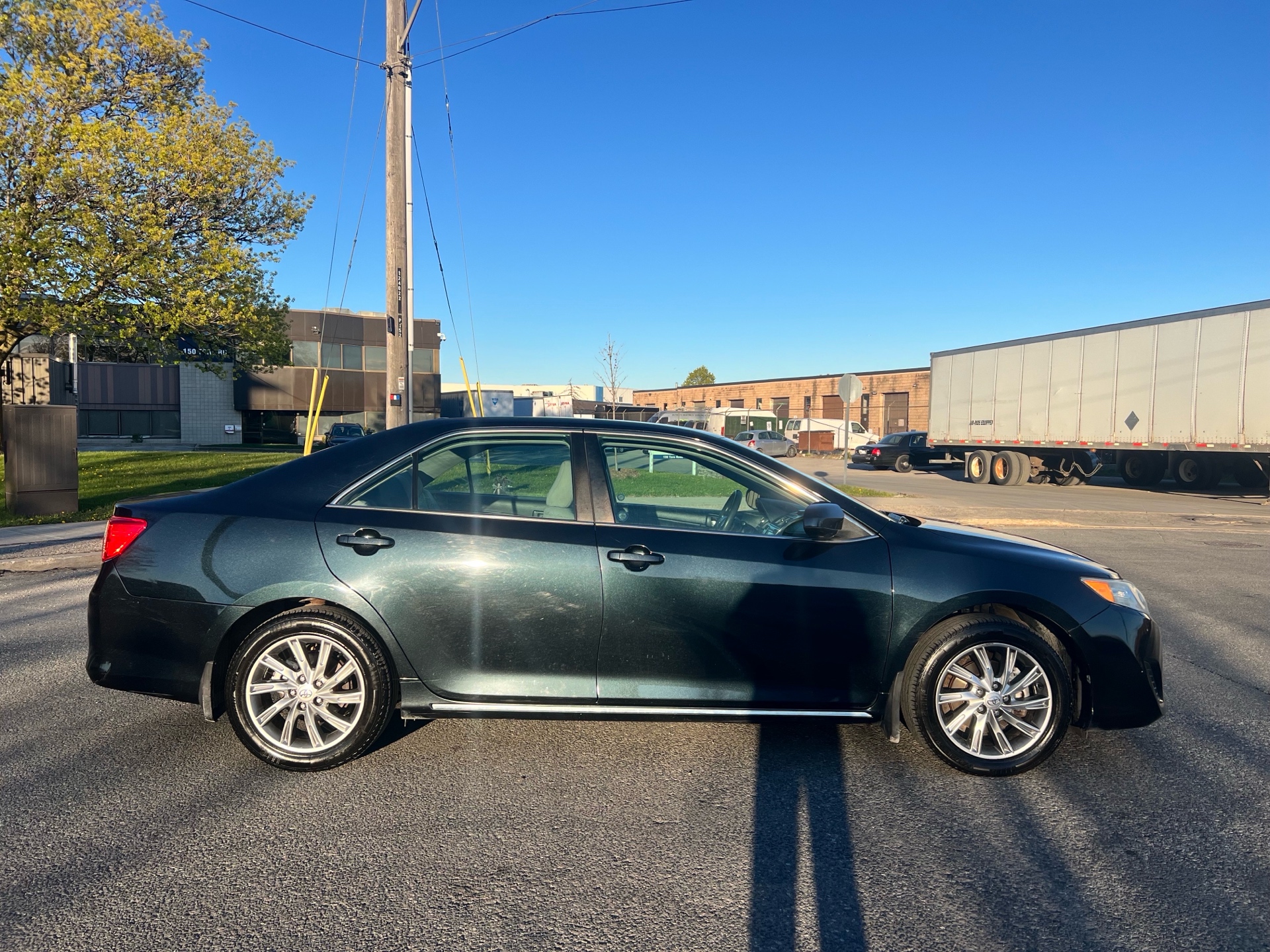 /autocainc/2012-Toyota-Camry-036469275408069546.jpg