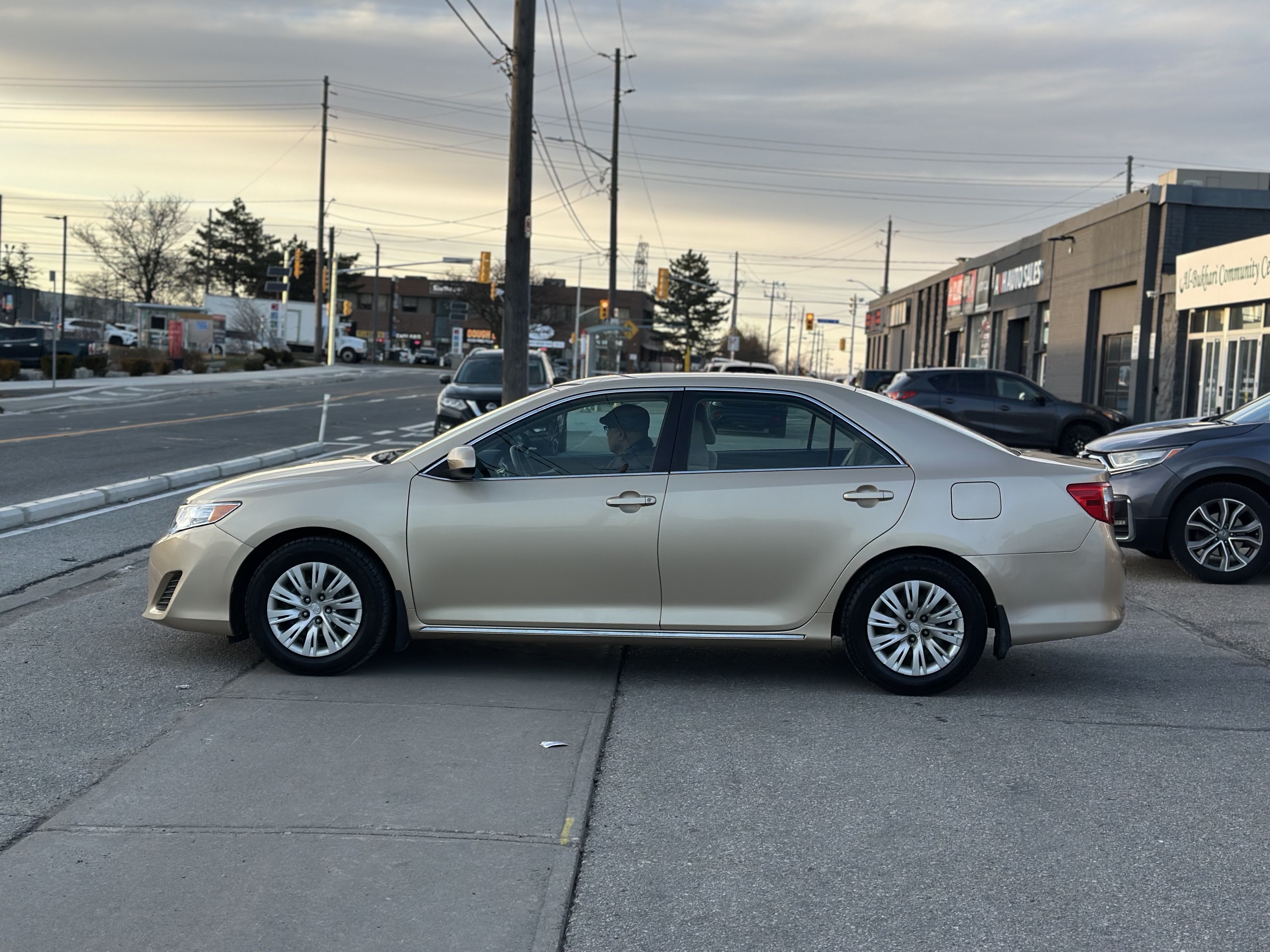 /autocainc/2012-Toyota-Camry-12704022650568536.jpg