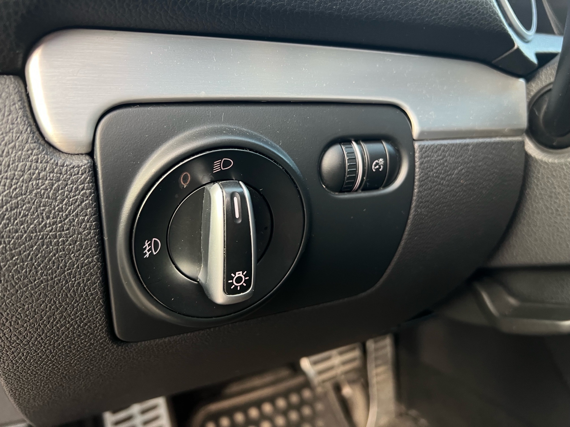 /autocainc/2012-Volkswagen-GolfGTI-7156780516813479.jpg