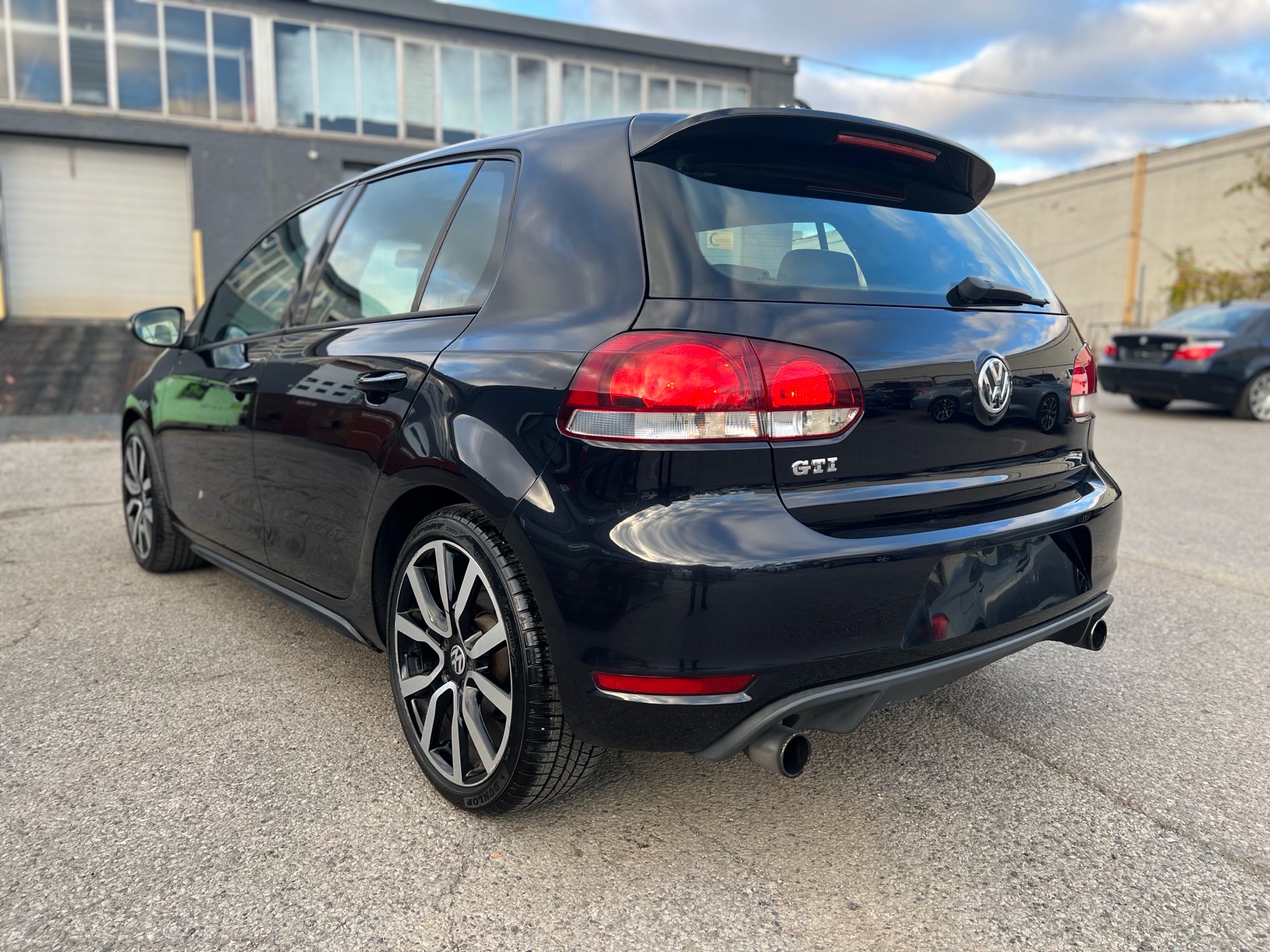 /autocainc/2012-Volkswagen-GolfGTI-9308151440554677.jpg