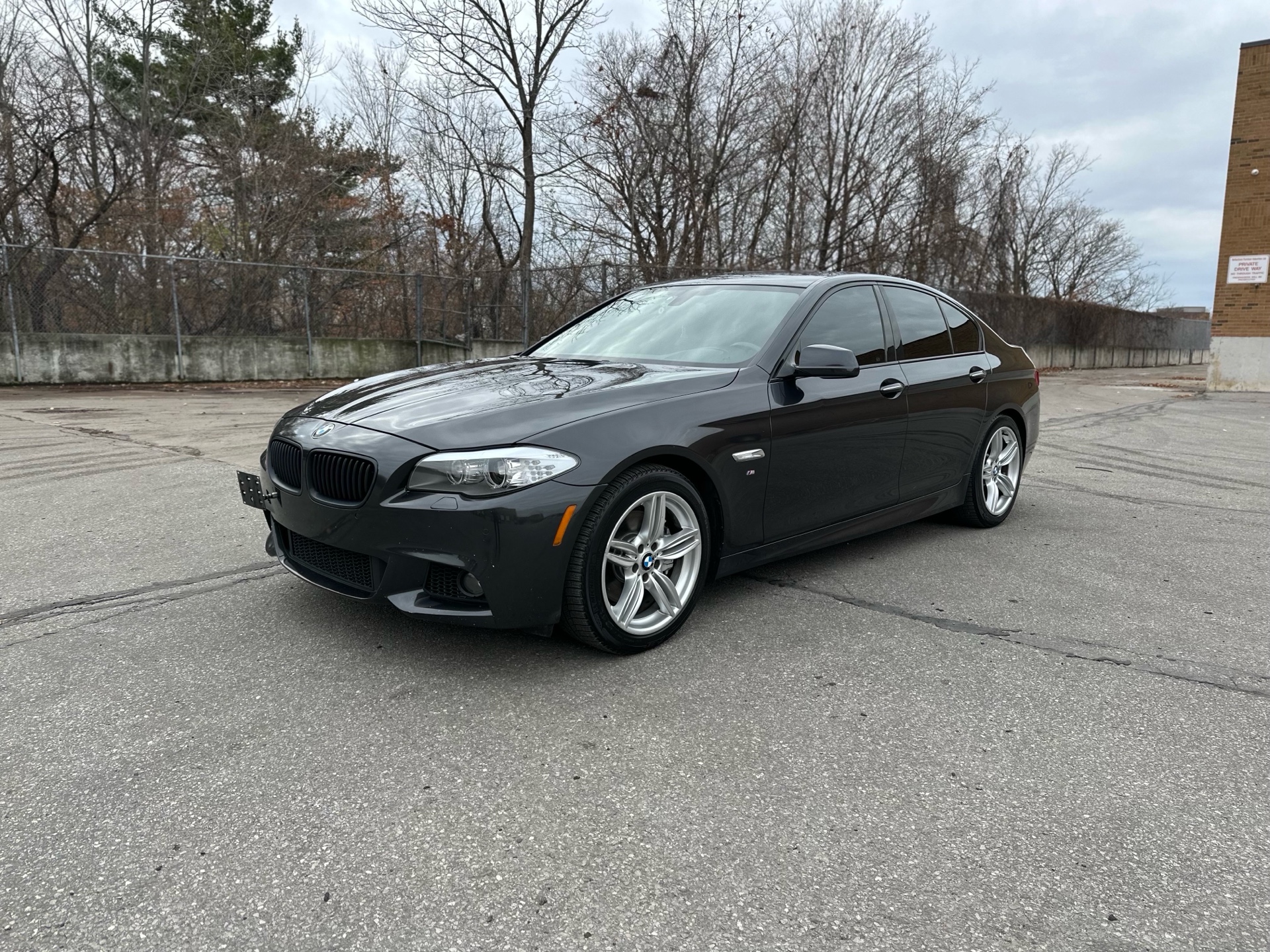 /autocainc/2013-BMW-5Series-2988946922004778.jpg