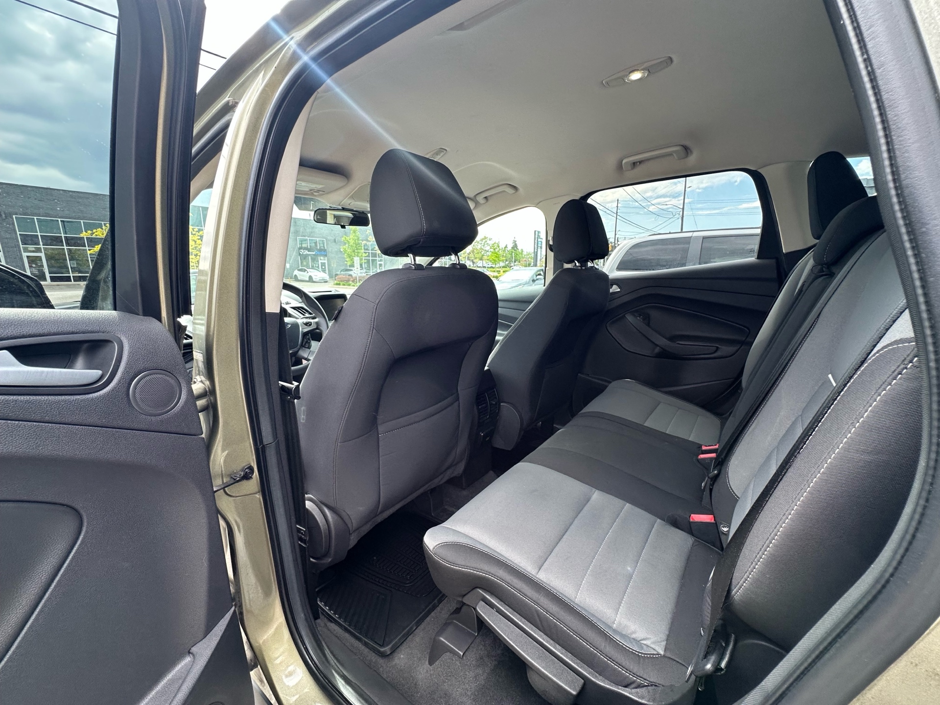 /autocainc/2013-Ford-Escape-6103564623516677.jpg
