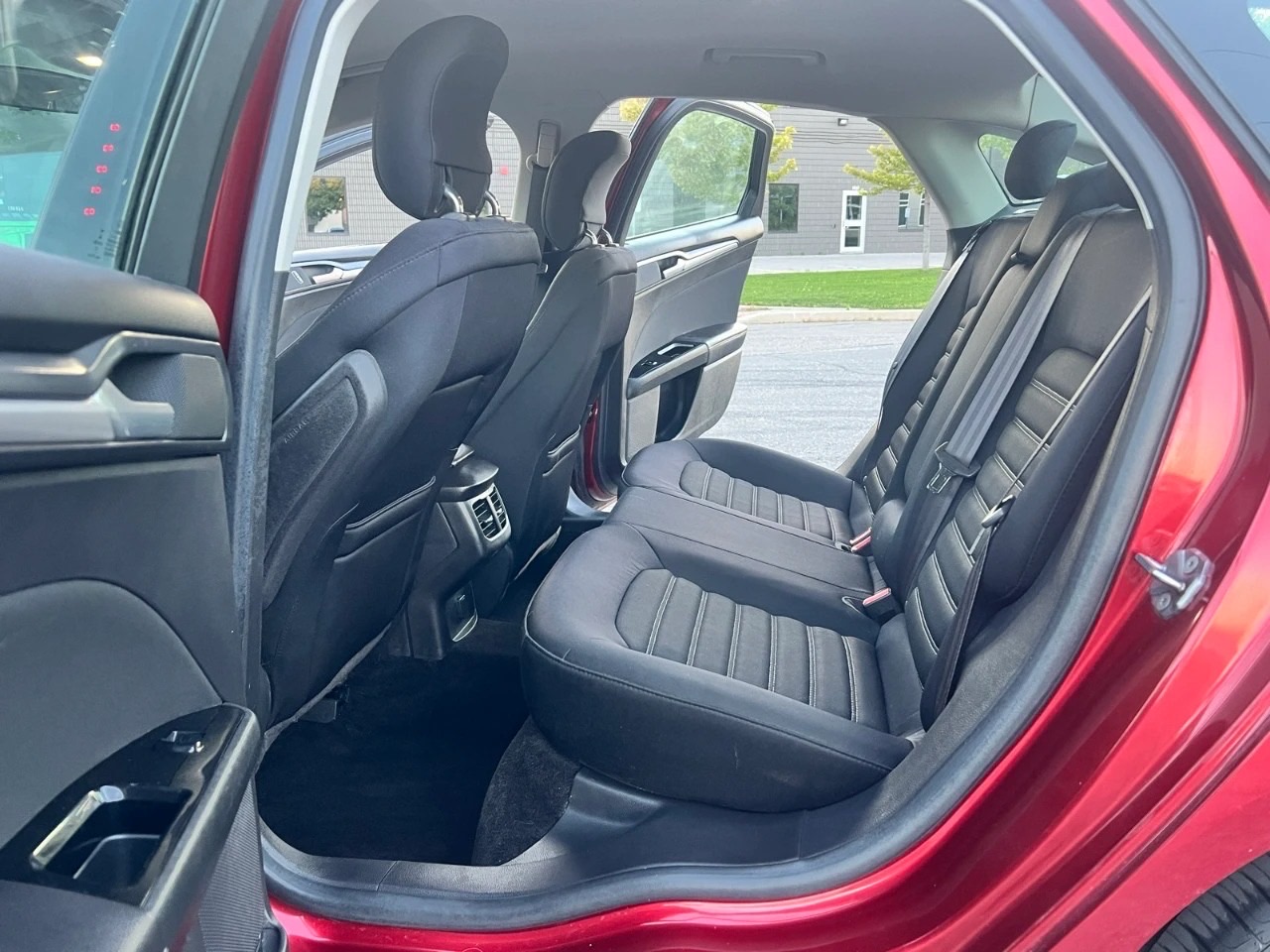 /autocainc/2013-Ford-Fusion-024644604523469393.jpg