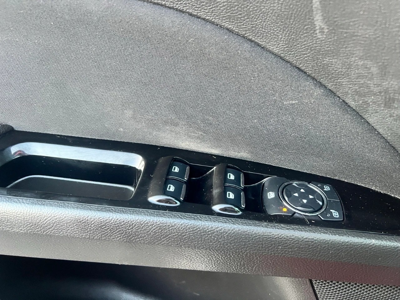 /autocainc/2013-Ford-Fusion-5893374658167261.jpg