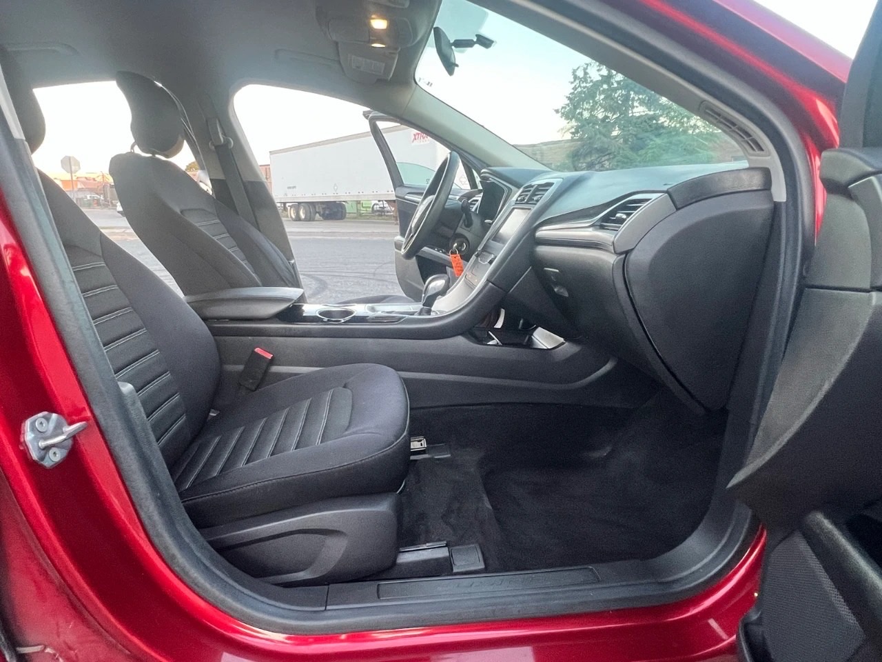 /autocainc/2013-Ford-Fusion-9226996683106277.jpg