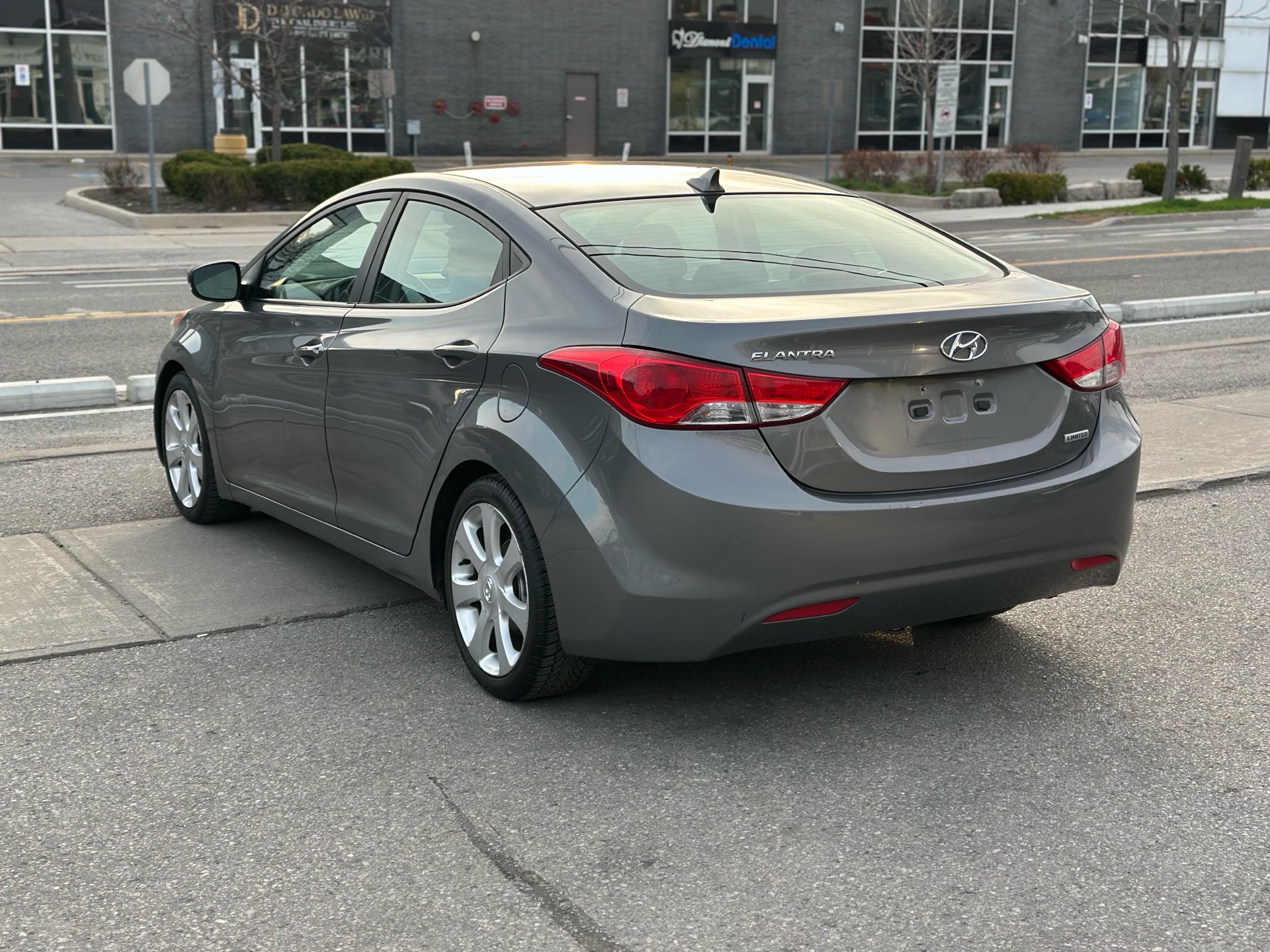 /autocainc/2013-Hyundai-Elantra-26355119246717673.jpg
