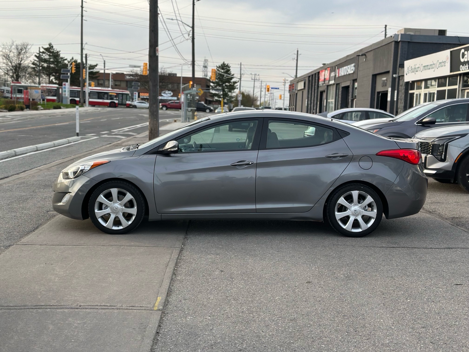 /autocainc/2013-Hyundai-Elantra-3914977402601949.jpg