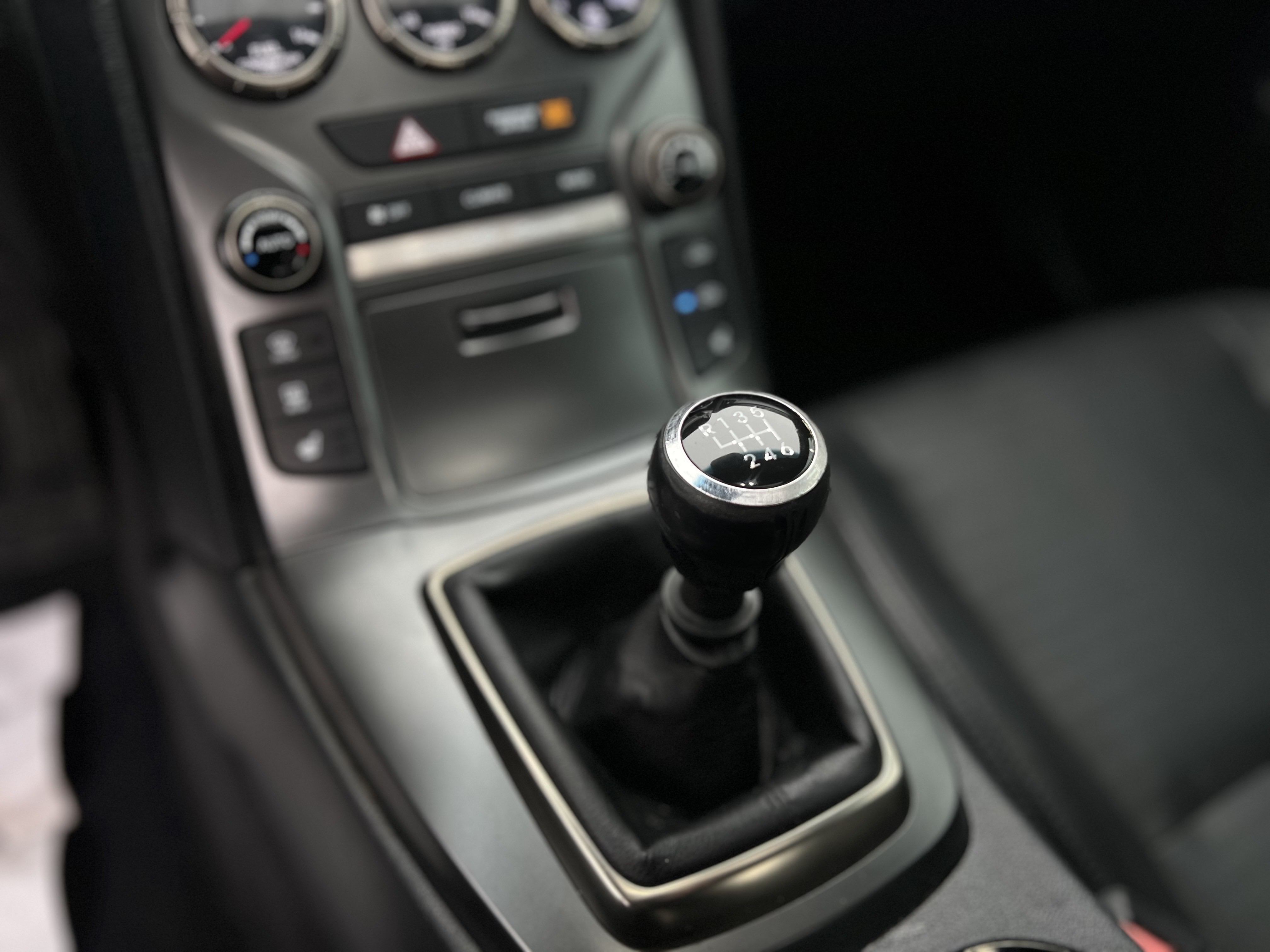 /autocainc/2013-Hyundai-Genesis-5831904913127877.jpg