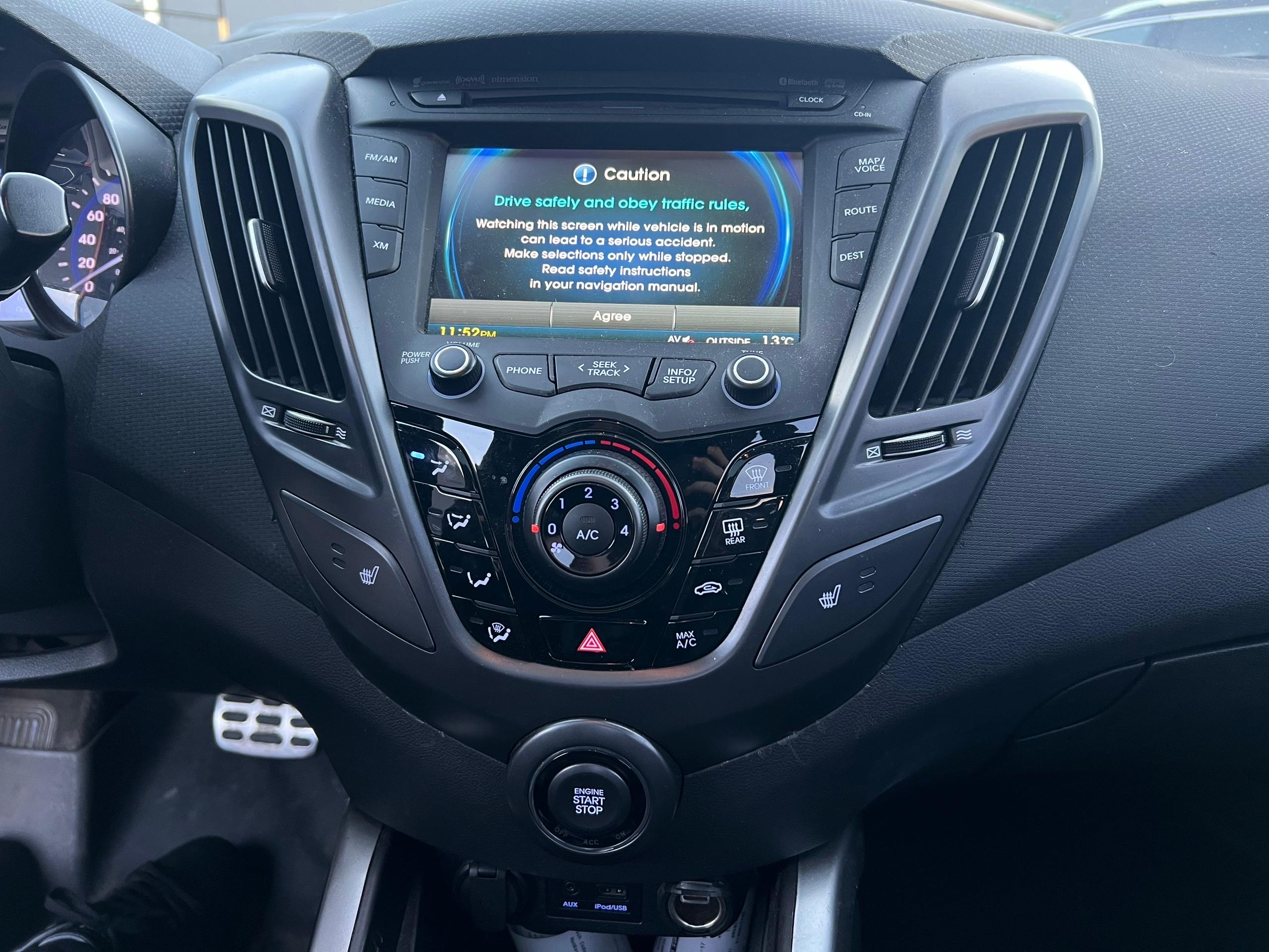 /autocainc/2013-Hyundai-Veloster-1398832513247763.jpg