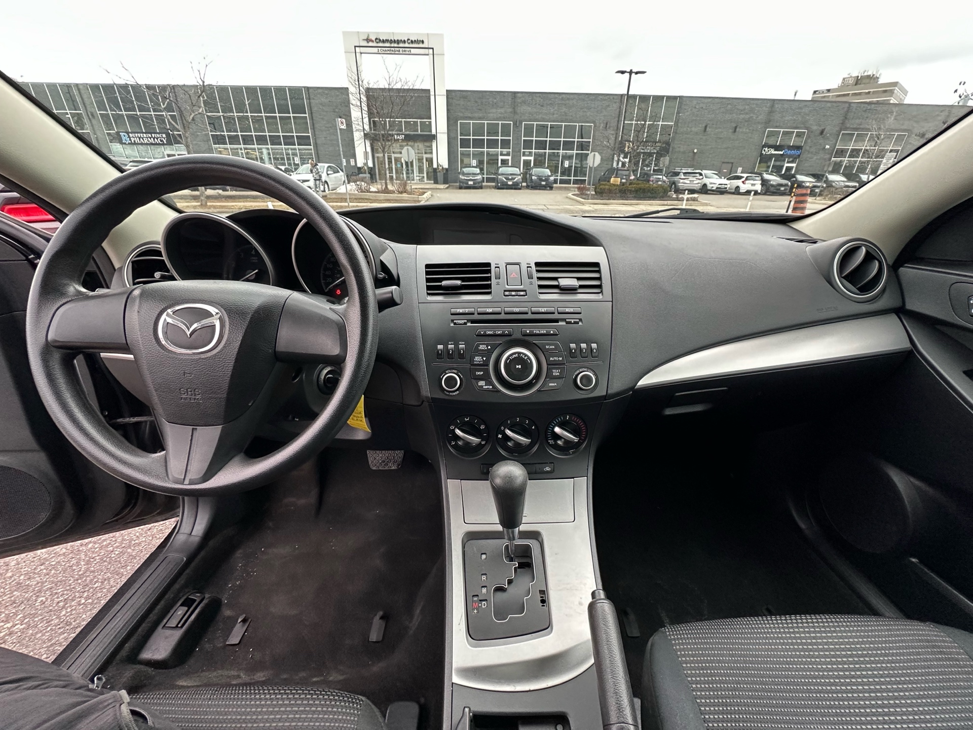 /autocainc/2013-Mazda-Mazda3-004774338540496359.jpg