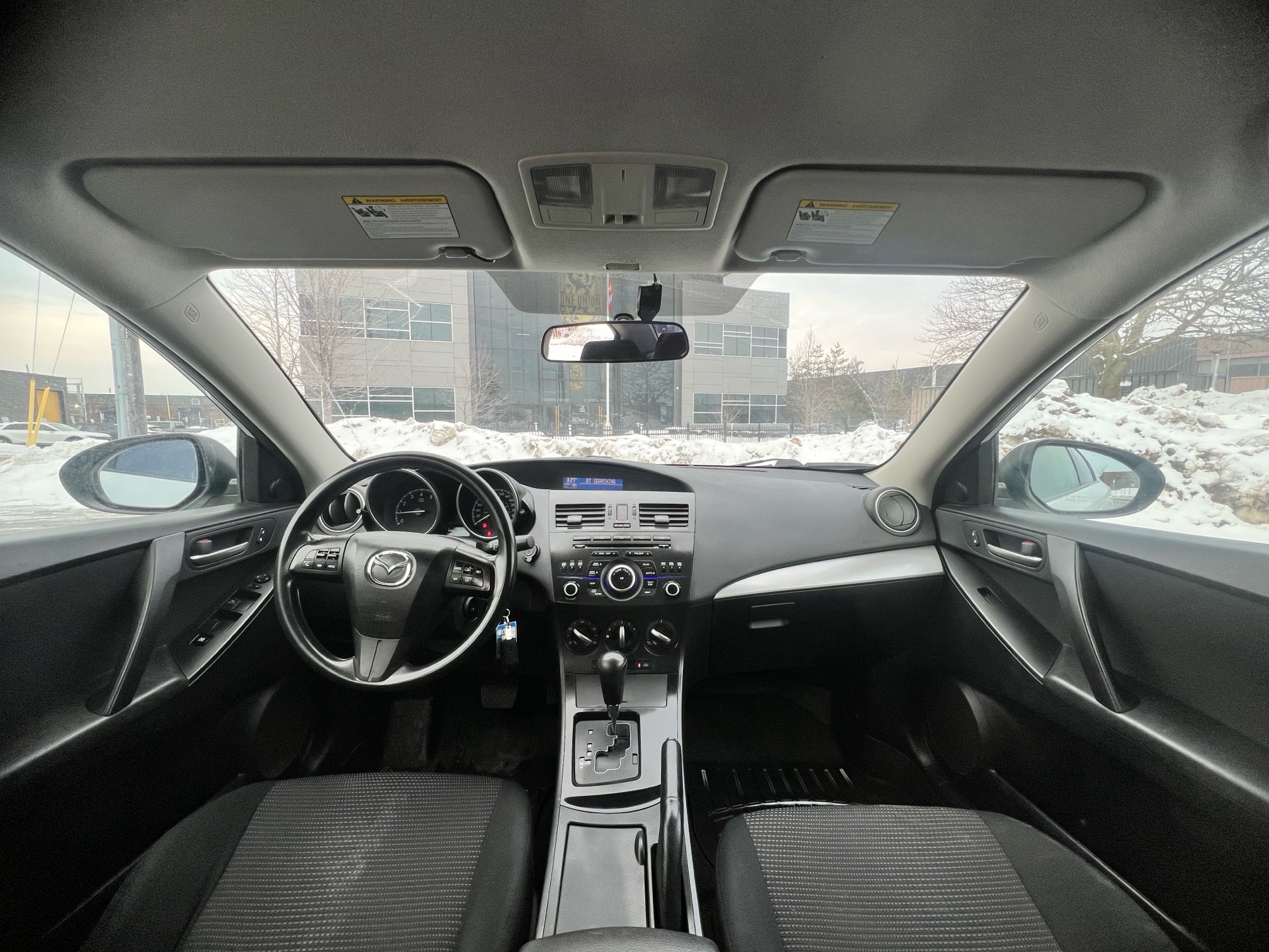 /autocainc/2013-Mazda-Mazda3-0185725749523451.jpg