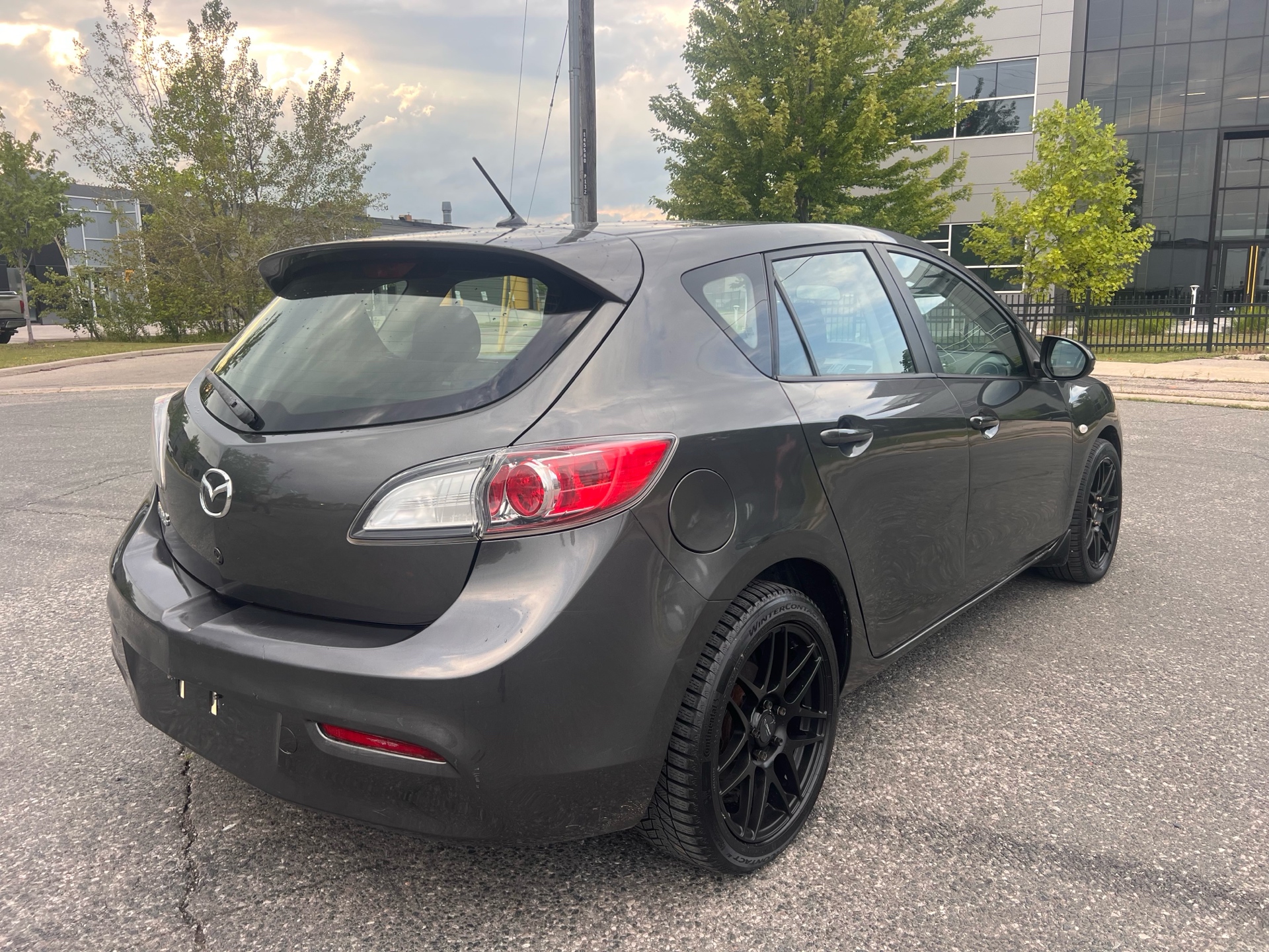 /autocainc/2013-Mazda-Mazda3-0214826071583063.jpg