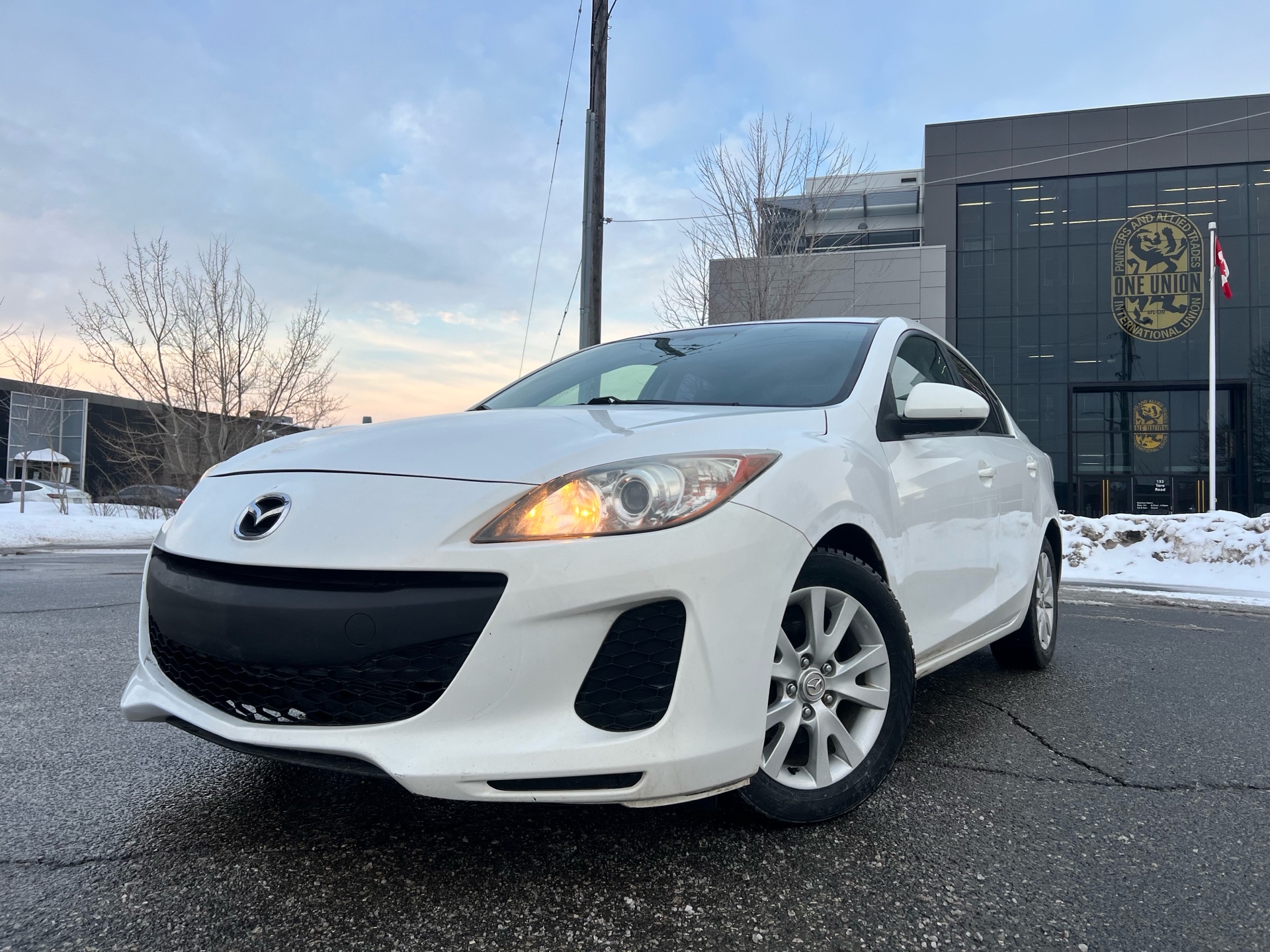 /autocainc/2013-Mazda-Mazda3-06919920719490169.jpg