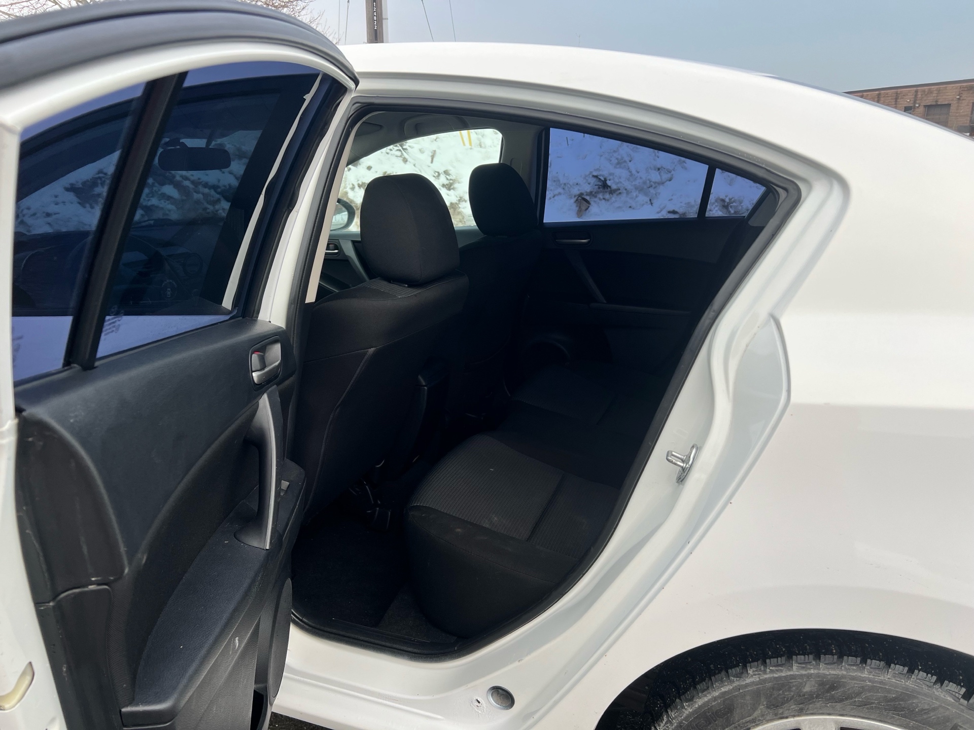 /autocainc/2013-Mazda-Mazda3-07694350720840681.jpg
