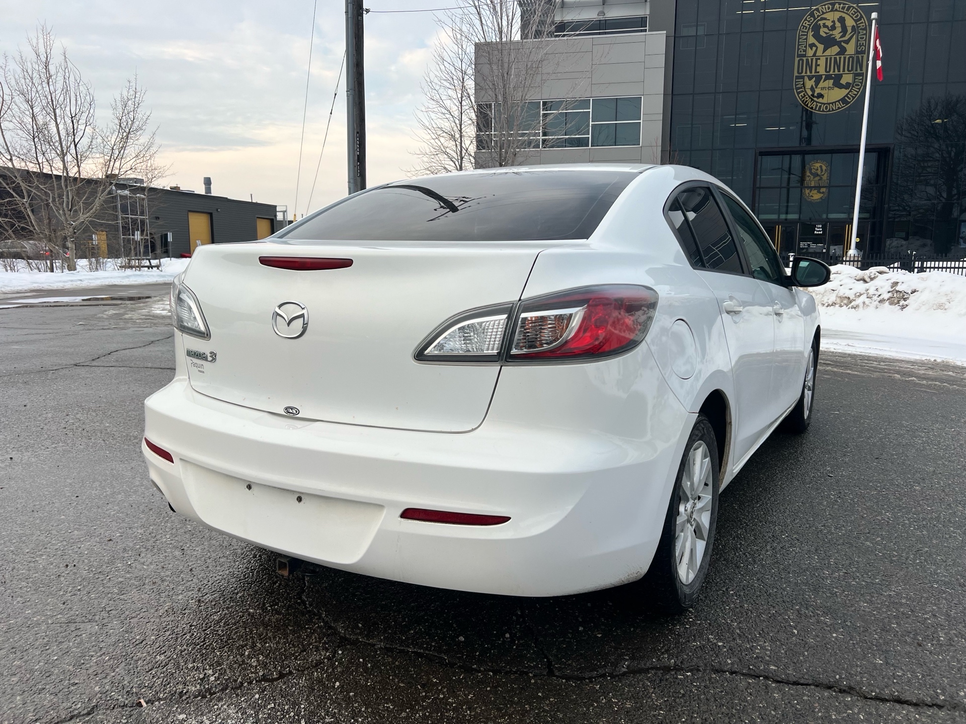 /autocainc/2013-Mazda-Mazda3-19996181546877456.jpg