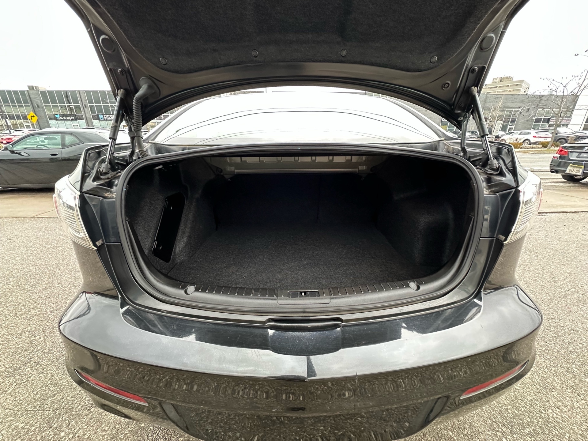 /autocainc/2013-Mazda-Mazda3-31474415402808753.jpg