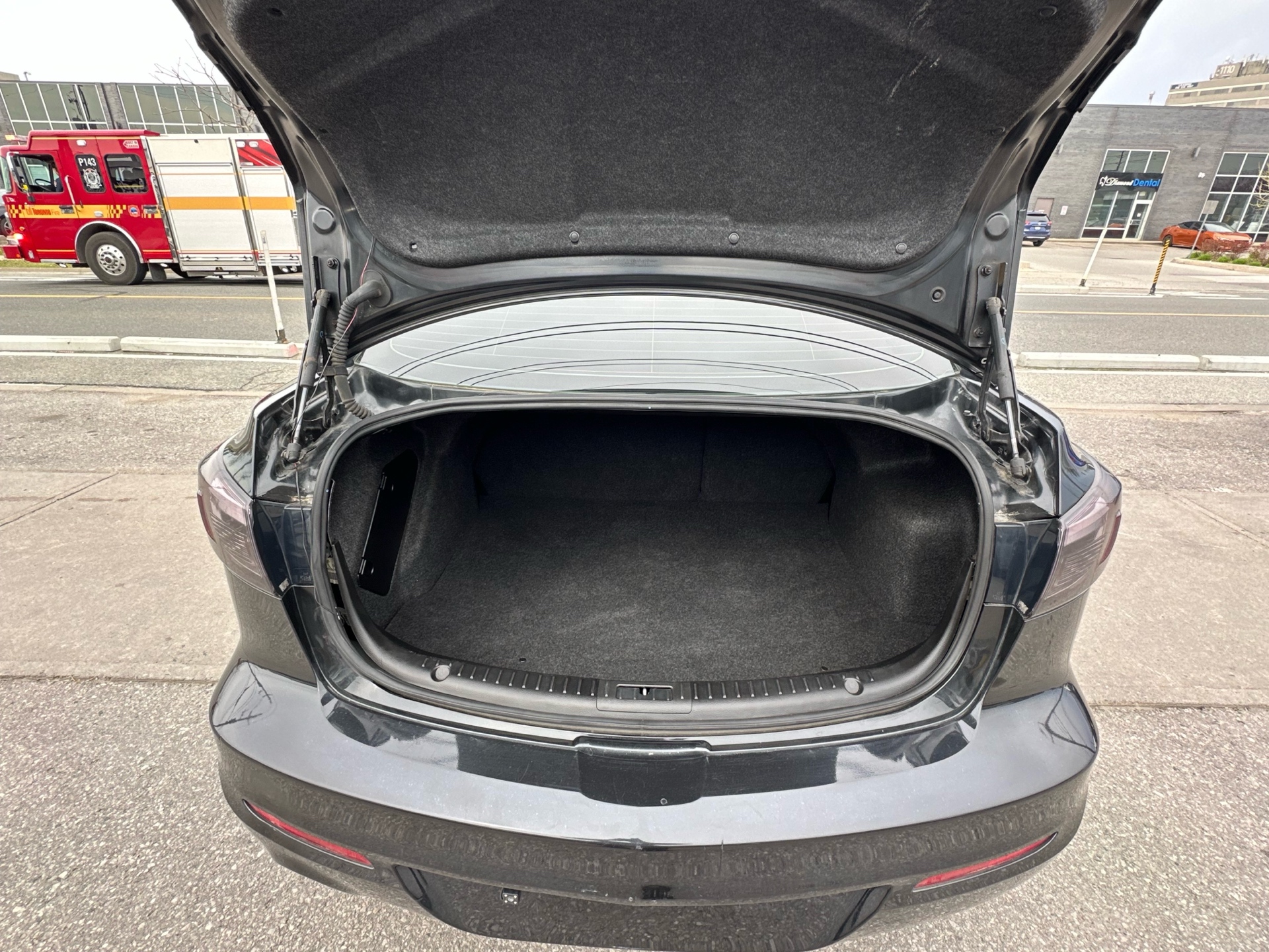 /autocainc/2013-Mazda-Mazda3-3403123320886765.jpg