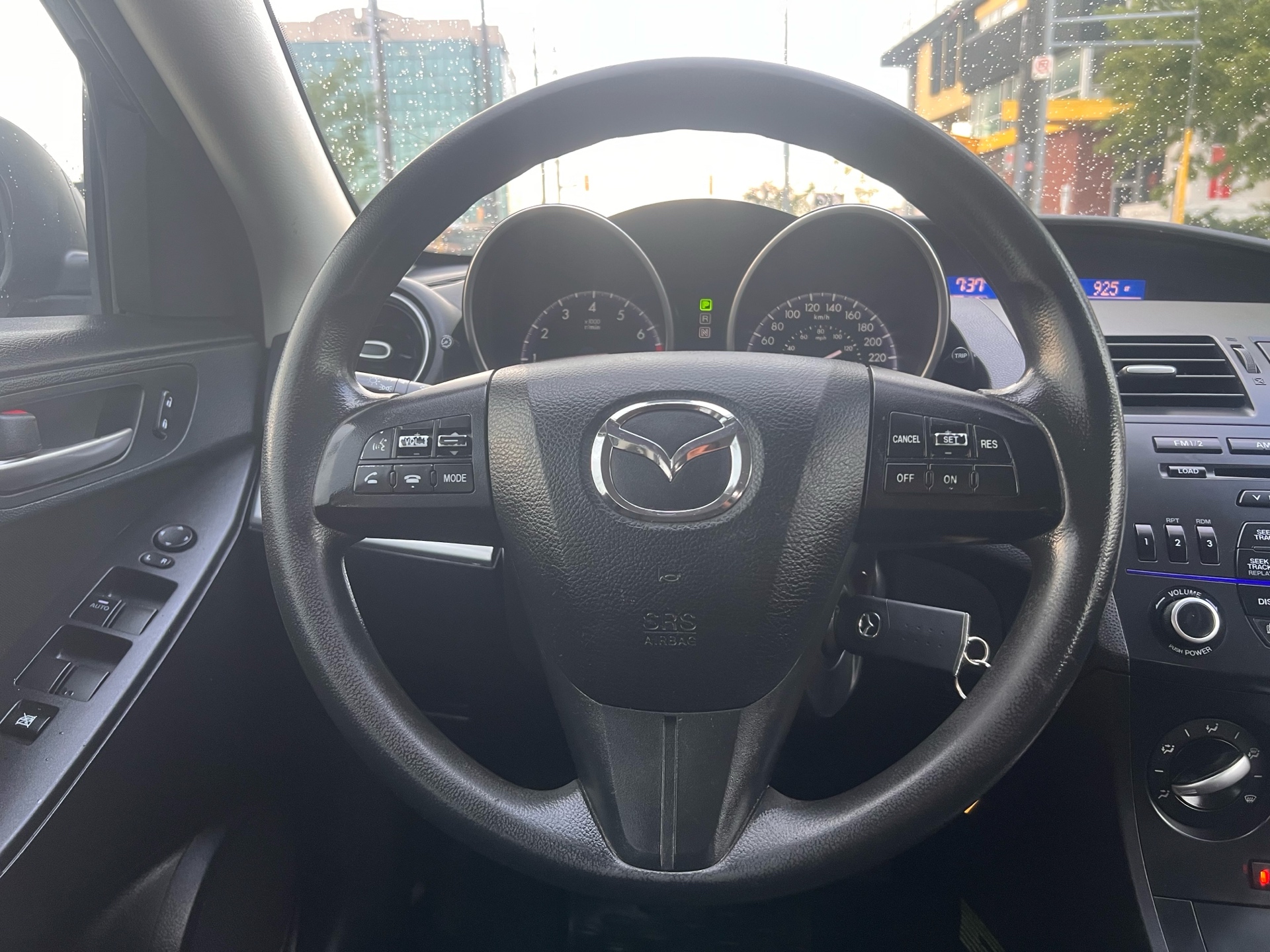 /autocainc/2013-Mazda-Mazda3-5179671191926796.jpg